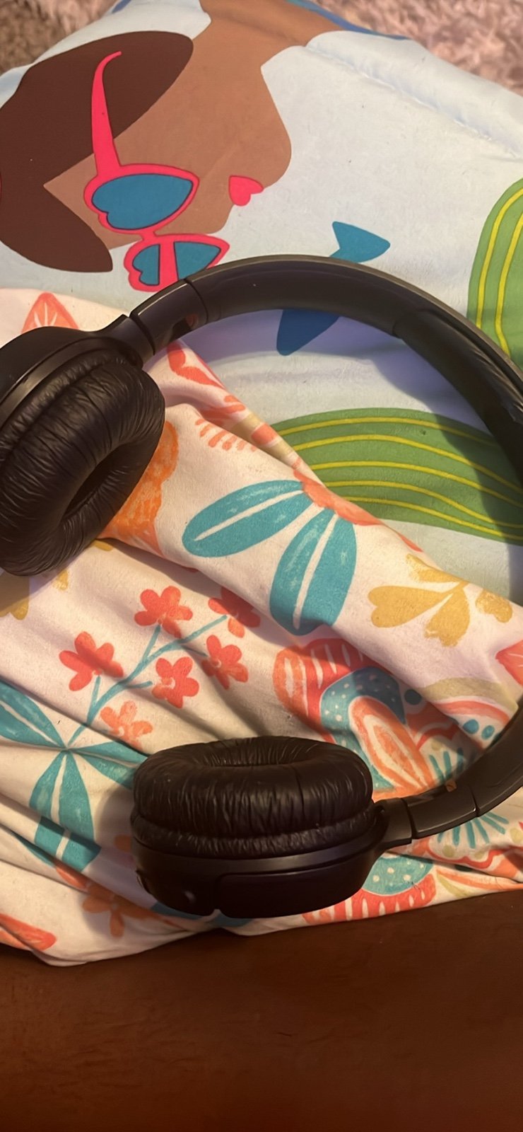 JBL headphones bluetooth headphones
