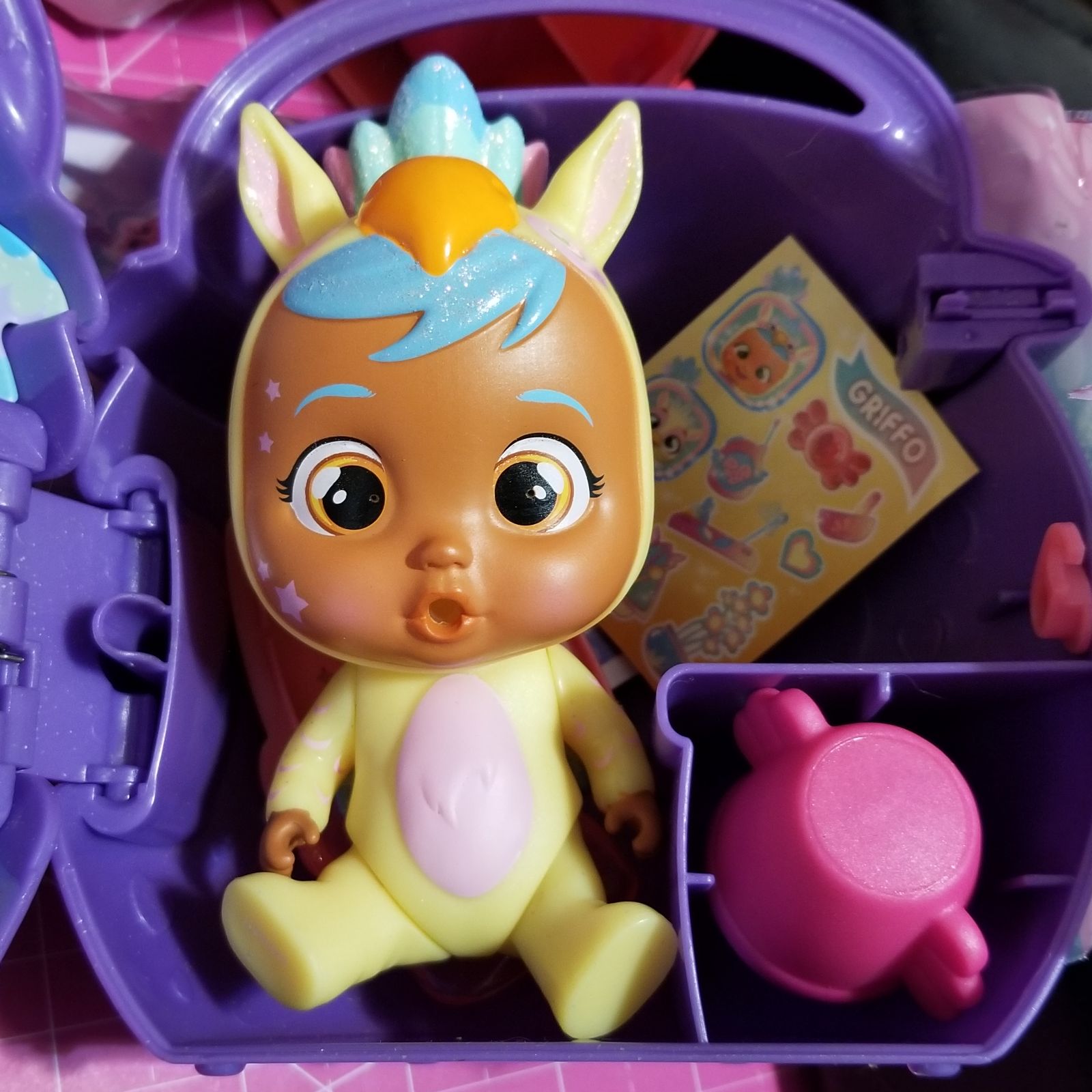 Cry babies Griffo doll paci purple house