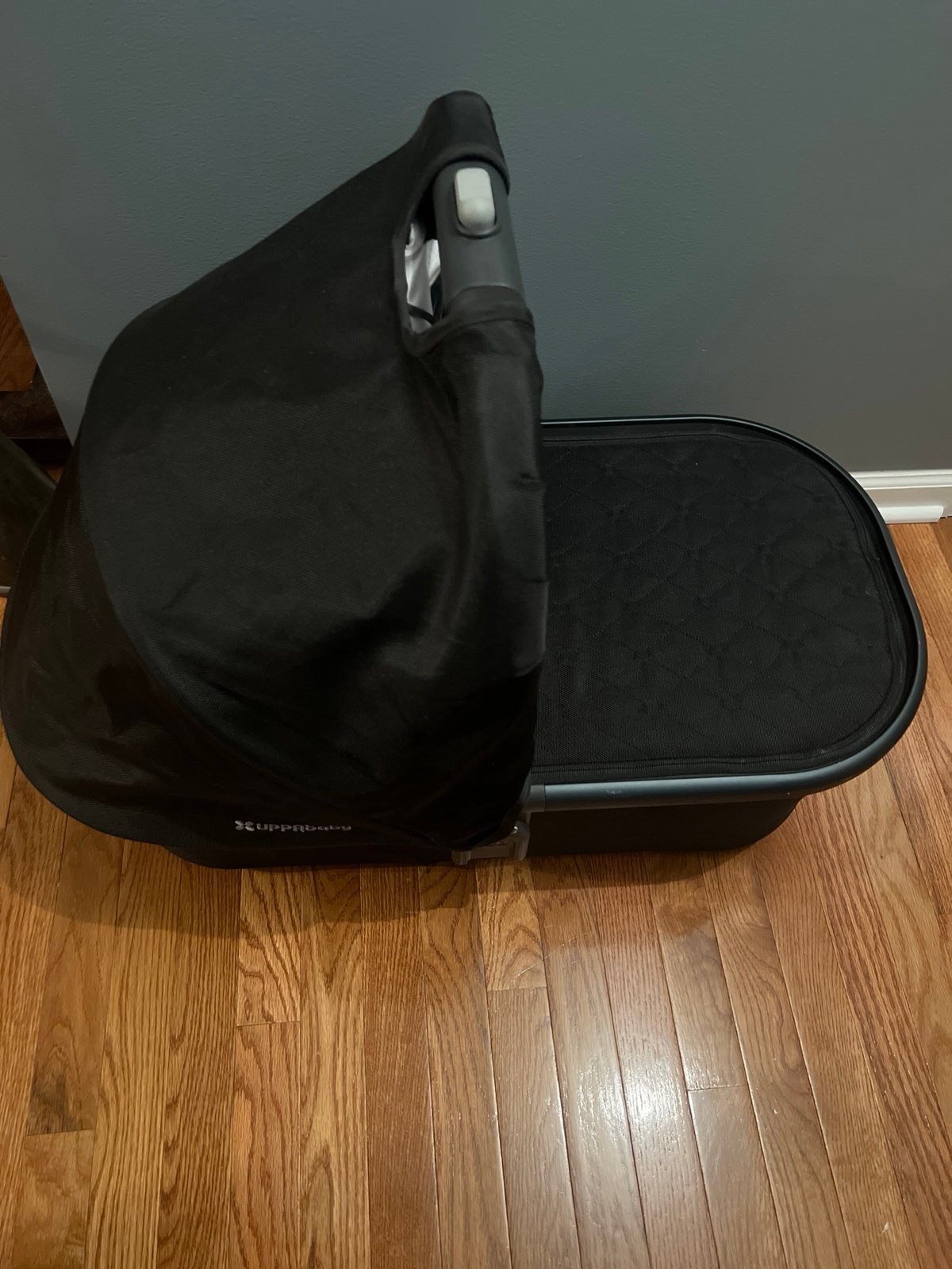 UPPAbaby Basinet Black Like New