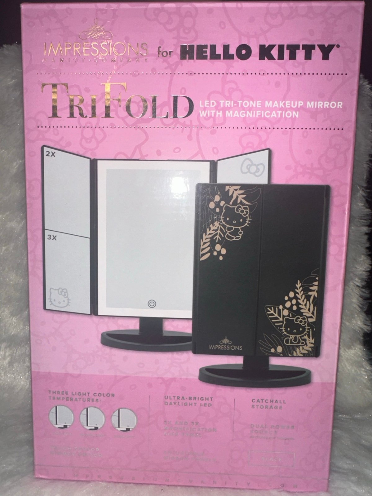 Hello Kitty mirror impressions