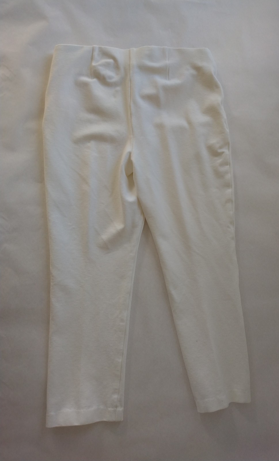 Chico's Women White Pants, Size 1.5R (Size: Medium / 10R) Elastic waist, seamed