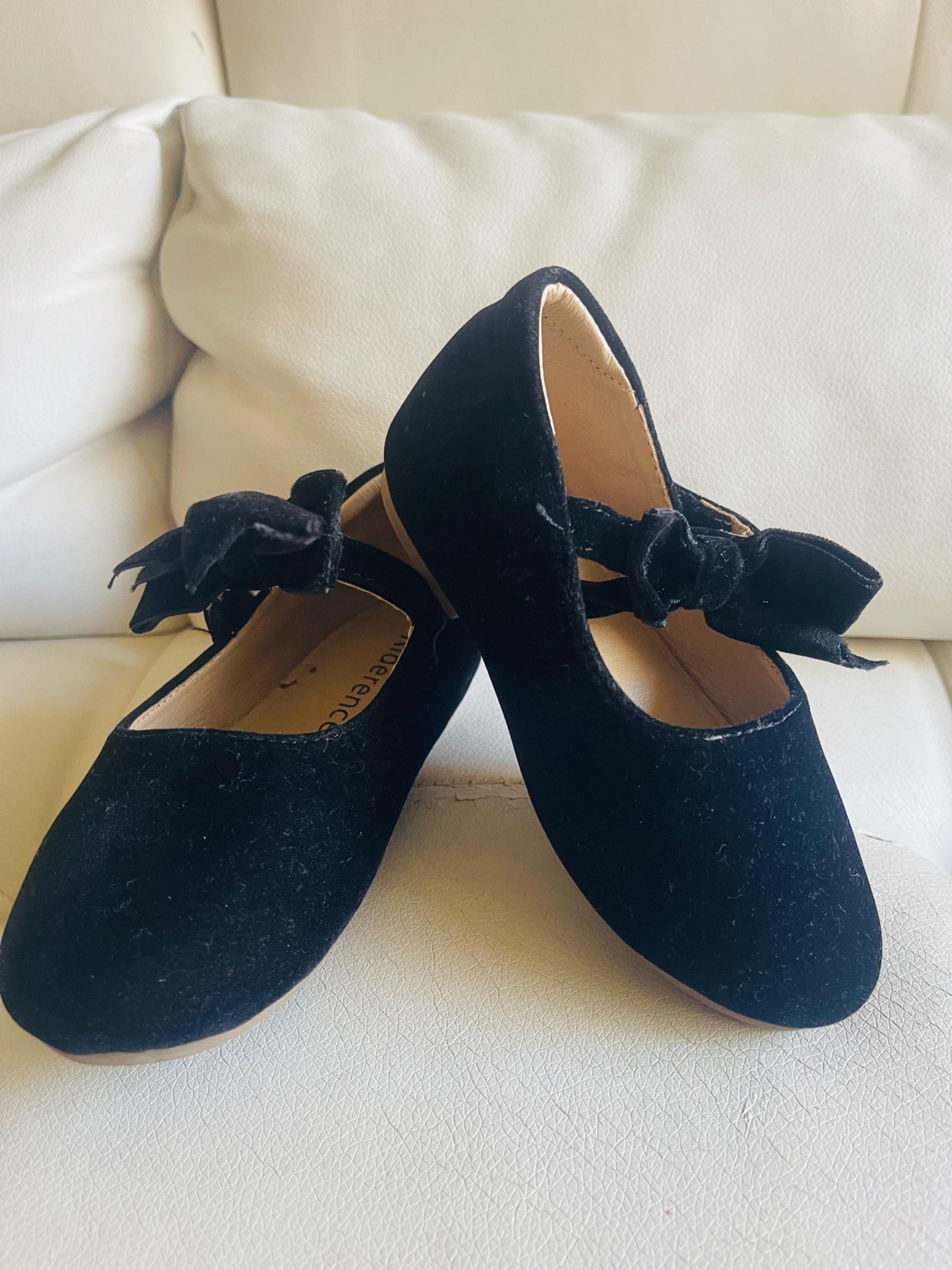 Girl shoes