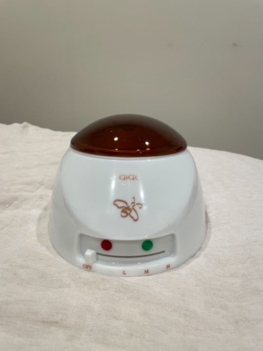 Gigi waxing warmer