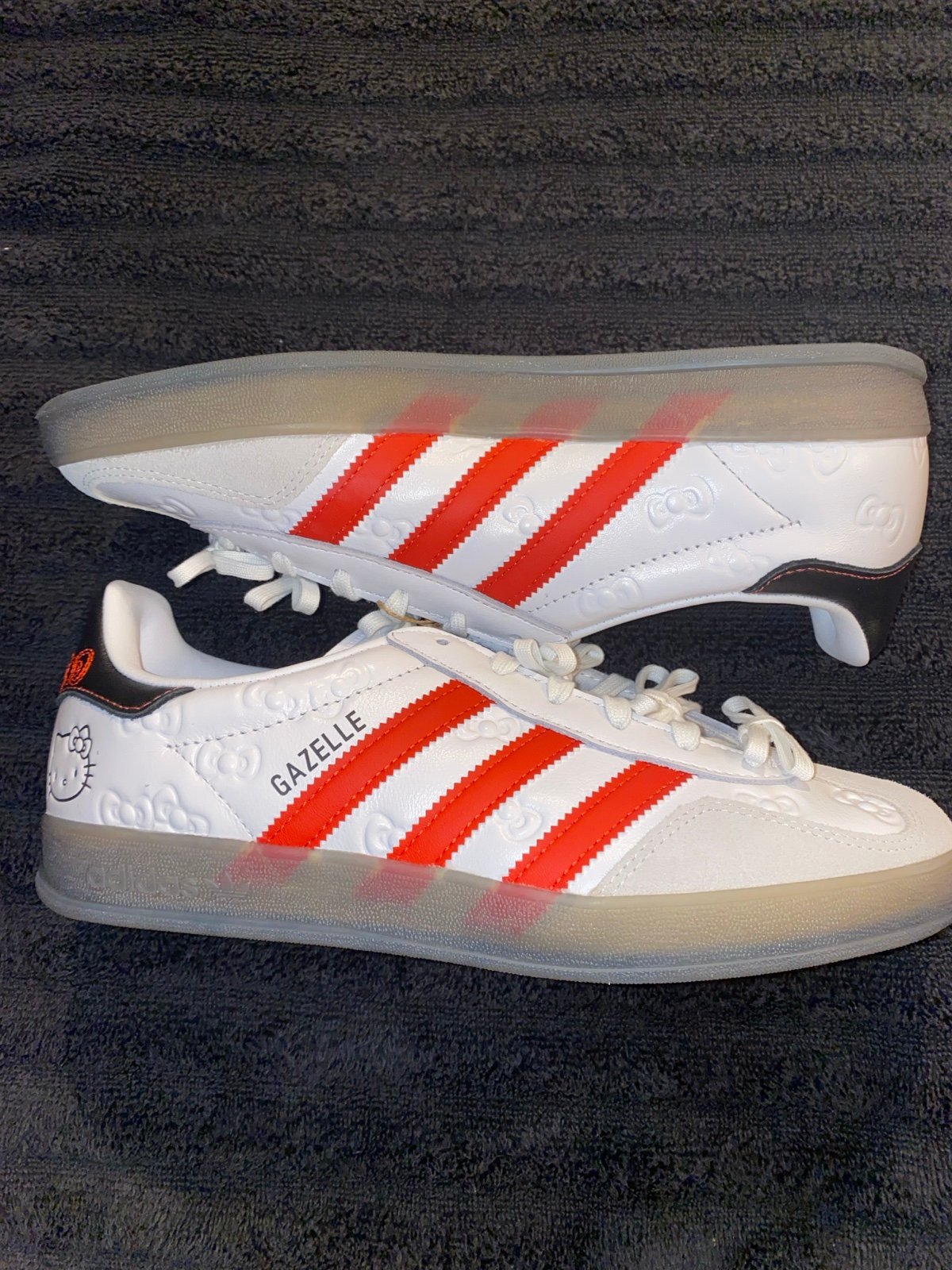 Adidas Gazelle Hello Kitty 8W