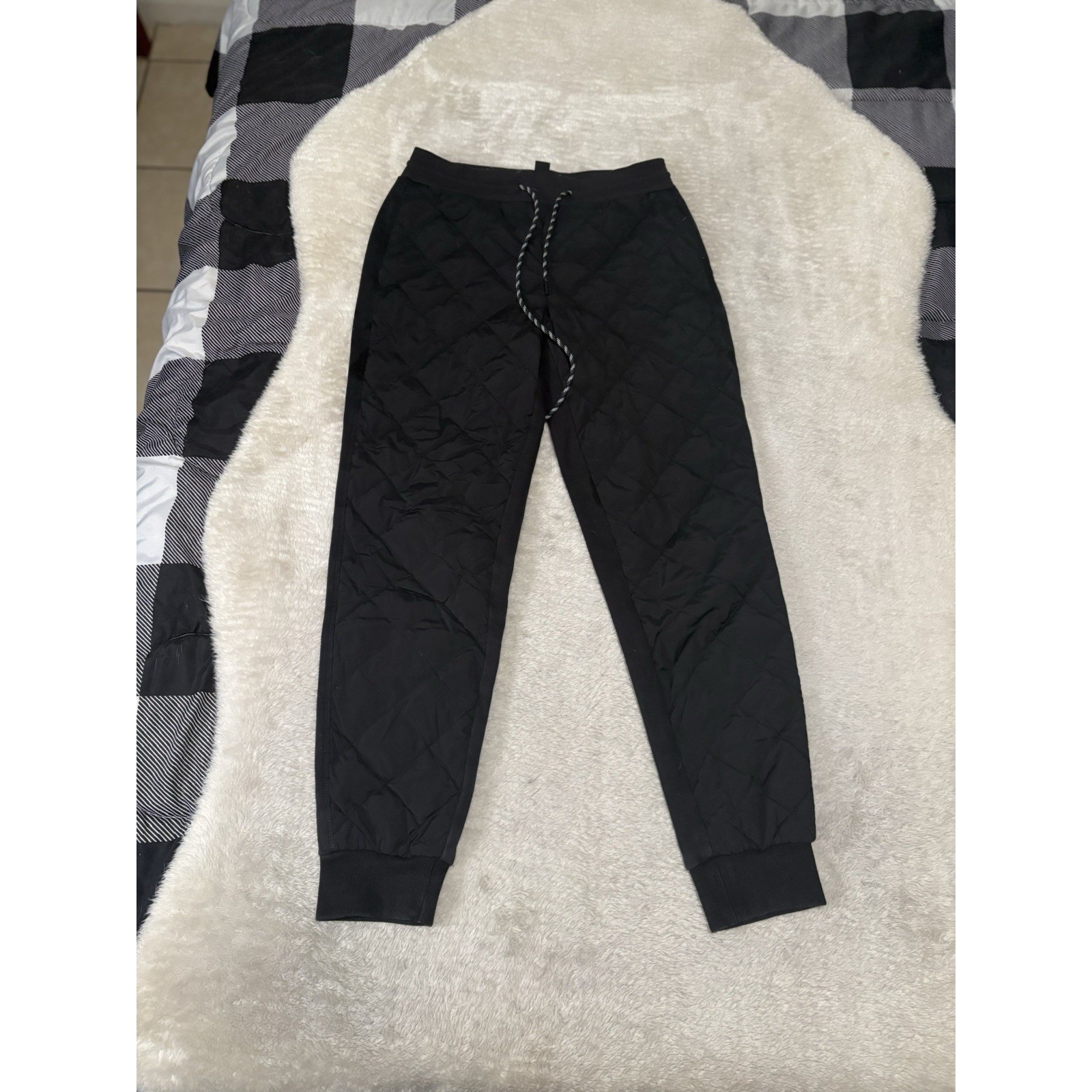 Athleta Apres Ski Down Joggers Womens 4 Black Quilted Goose Gorpcore Outdoors