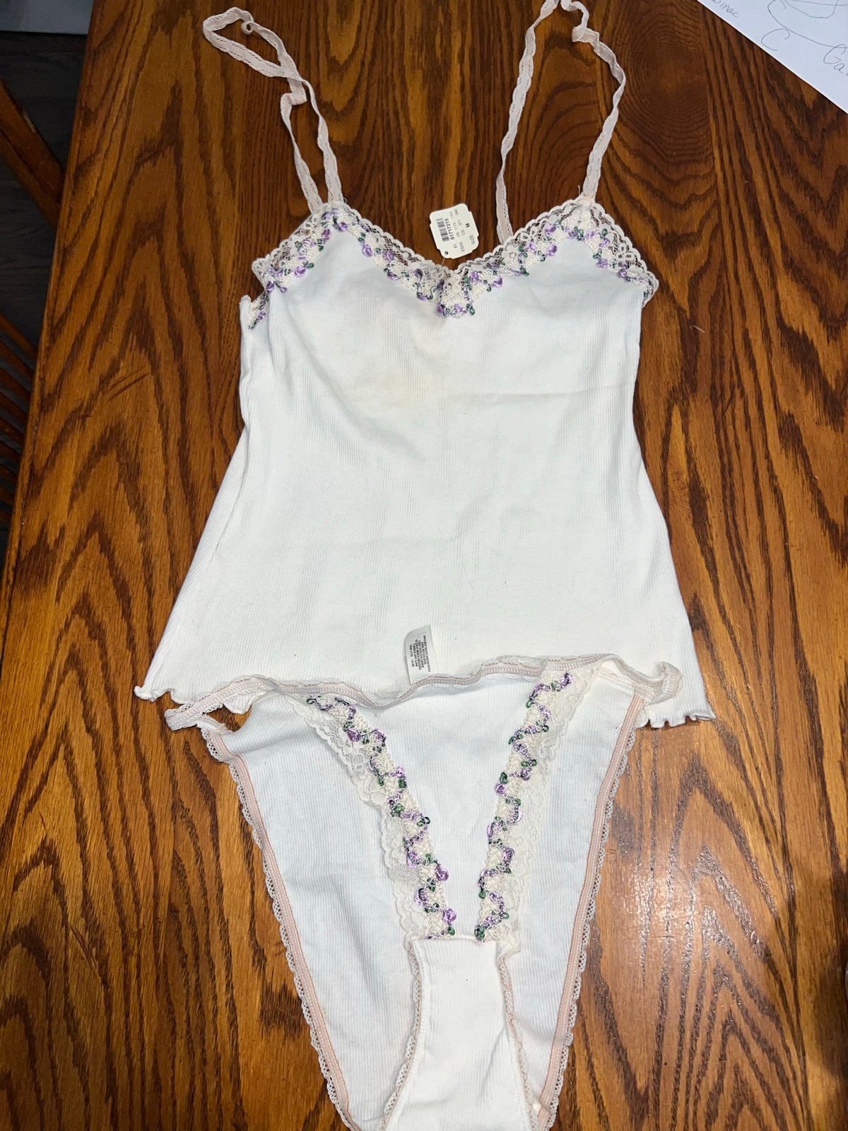Medium Early 2000s Victoria secret tank top and underwear