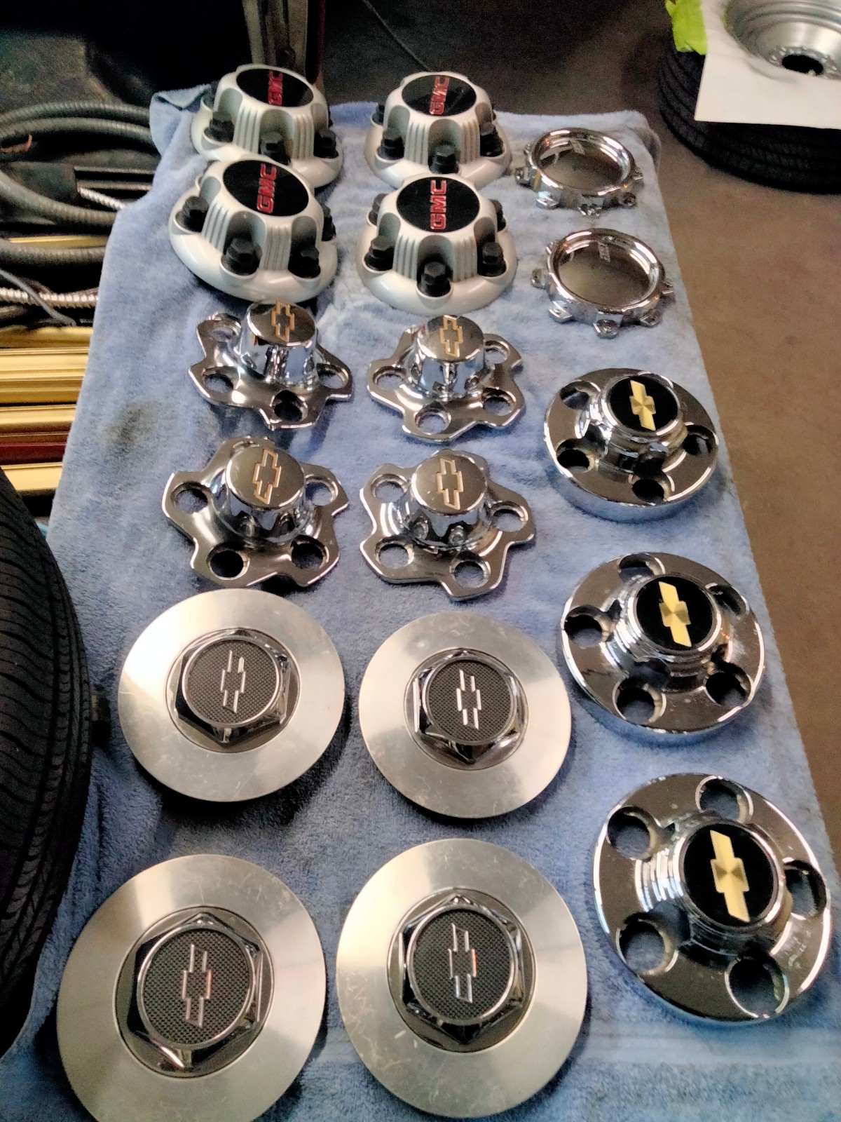 Chevrolet center wheel cap