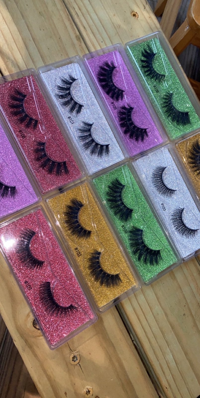 eyelashes