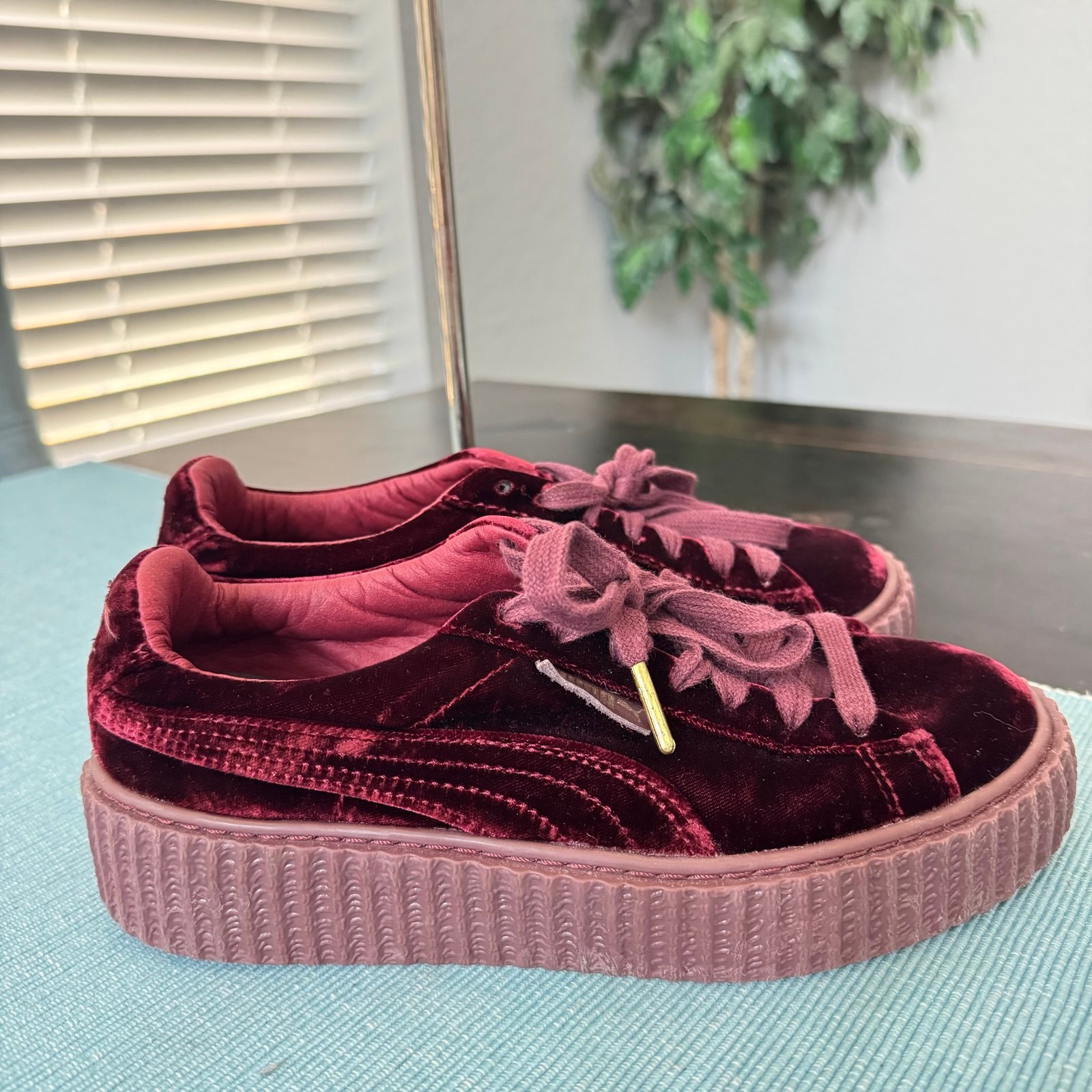 Puma X Fenty Rihanna Women’s Size 6.5 Creeper Velvet Sneakers