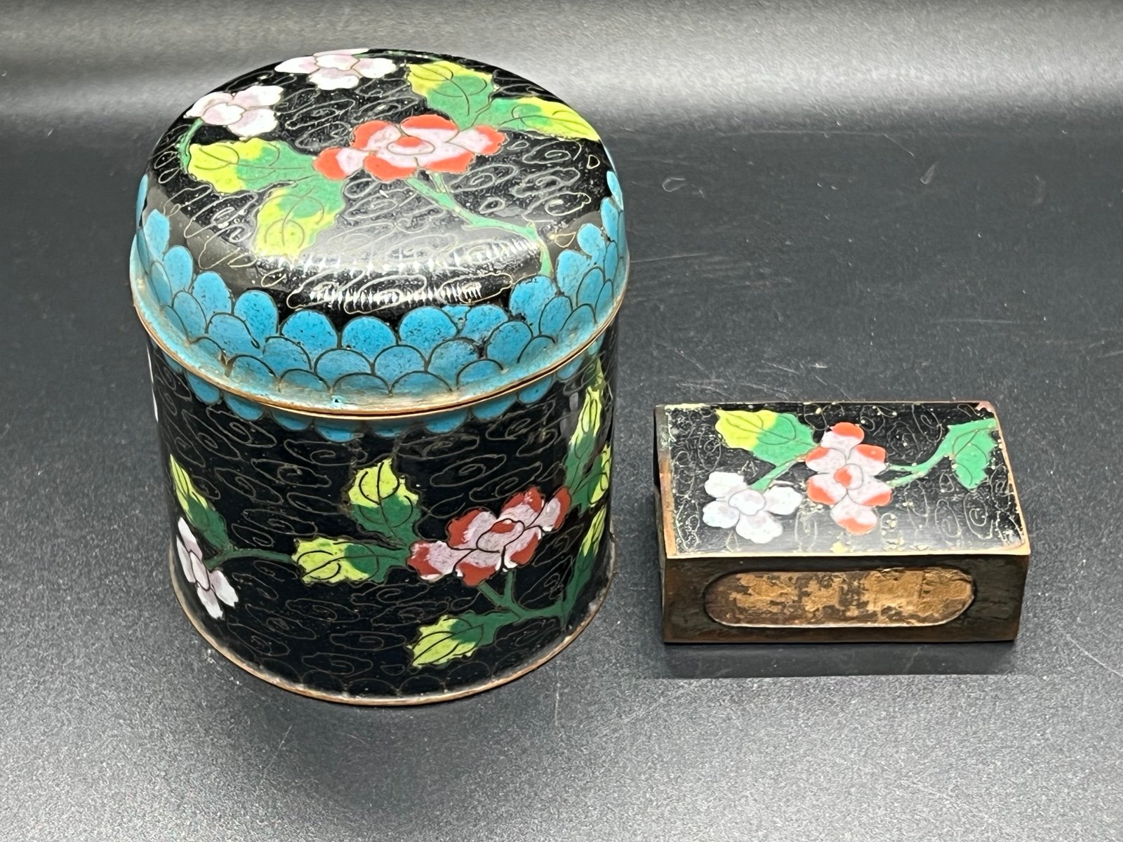 VINTAGE CHINESE CLOISONNE 2PC SET CIGARETTE HOLDER & MATCHBOX BRASS