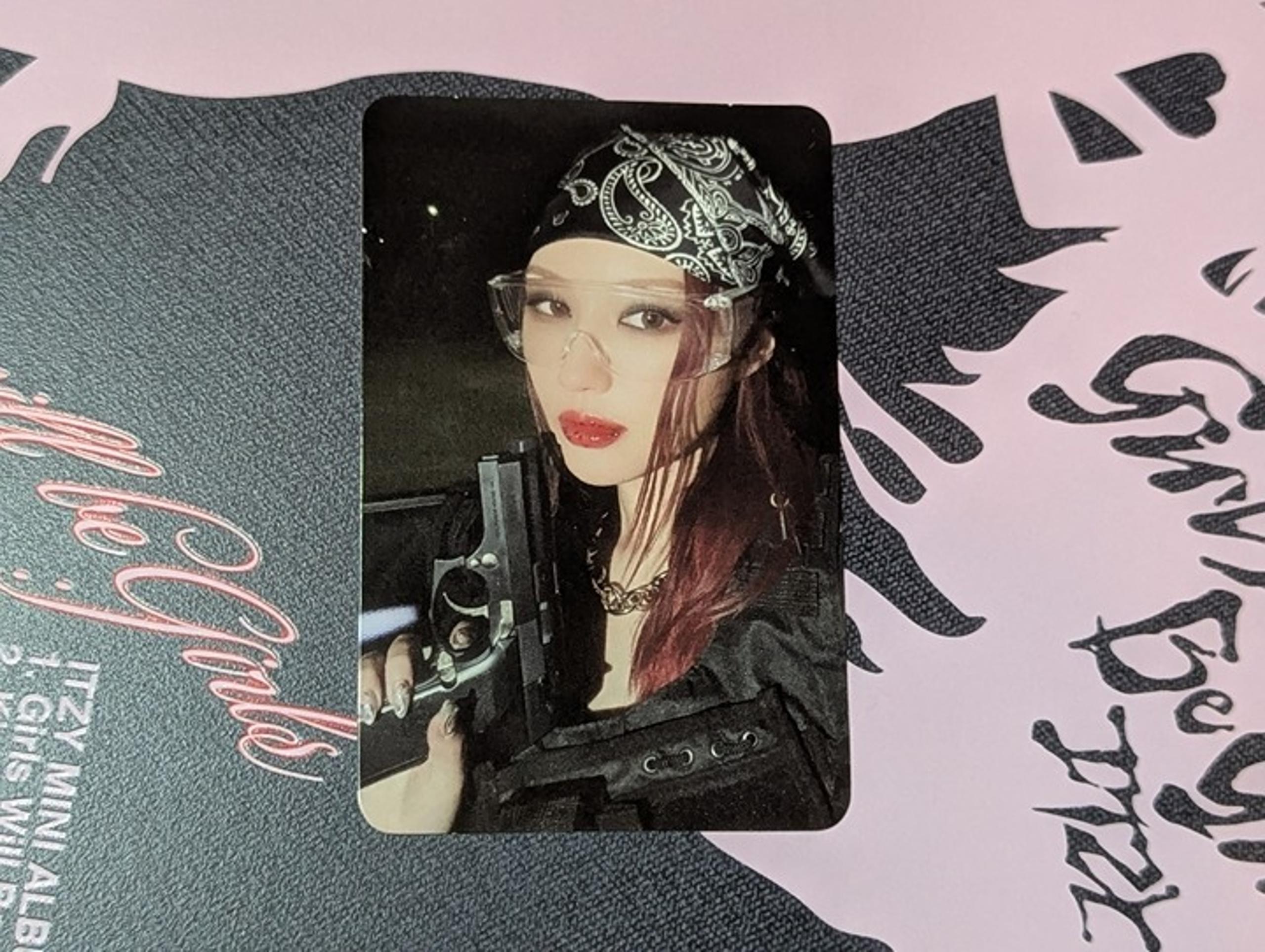 Dreamcatcher Versus Villains Siyeon Makestar POB