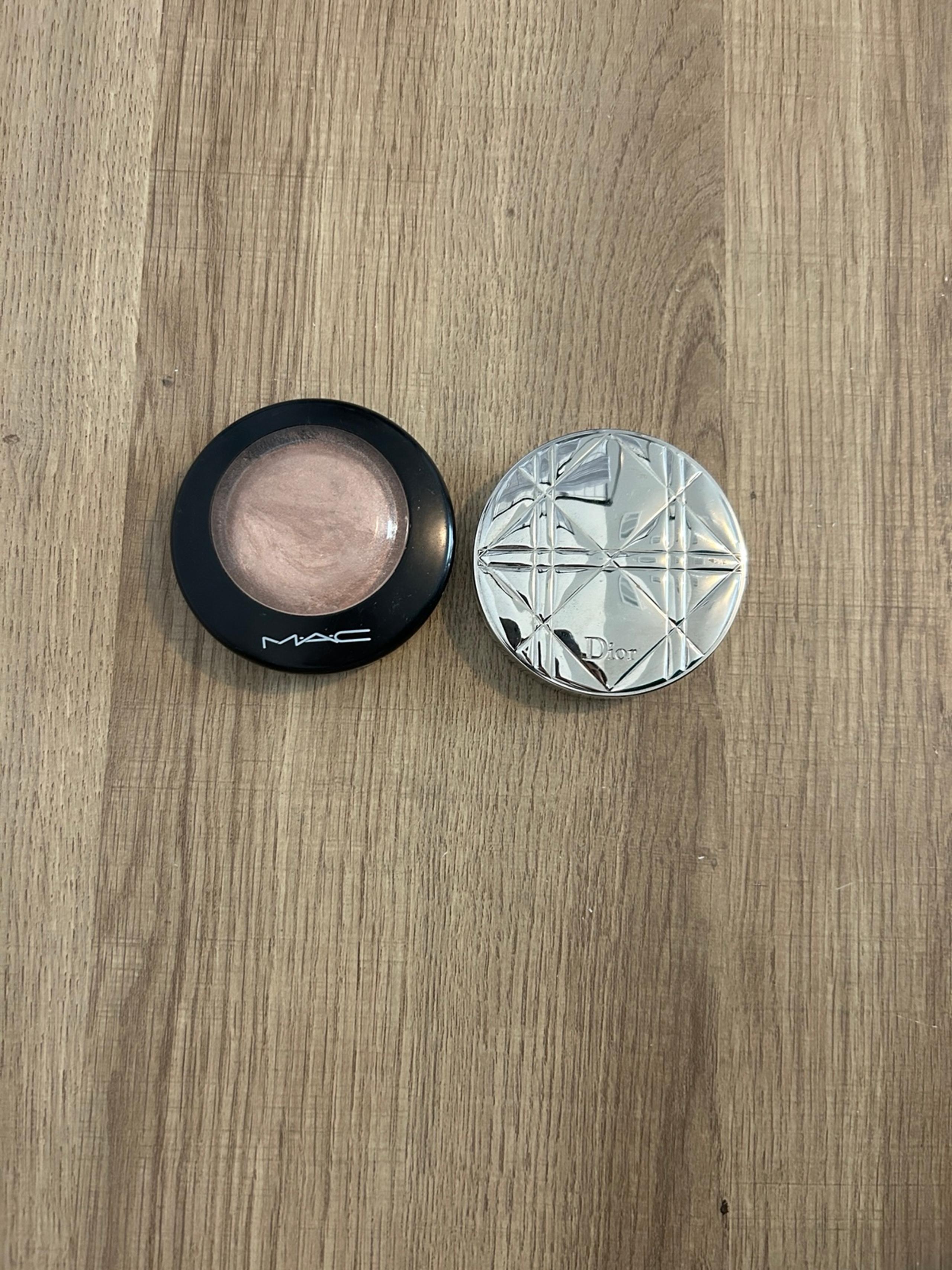 Mac Soft And Gentle Makeup Highliter & Dior Highlighter Two Piece Set