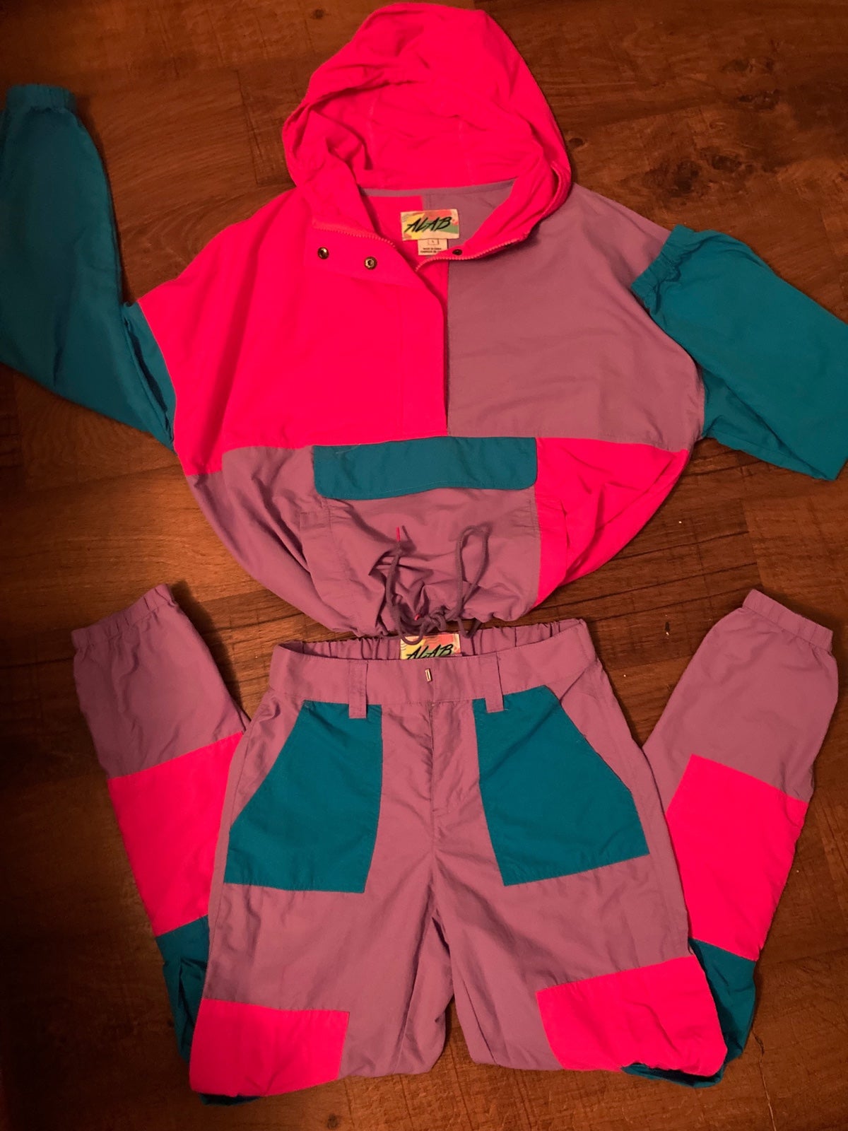 athletic apparel wind suit