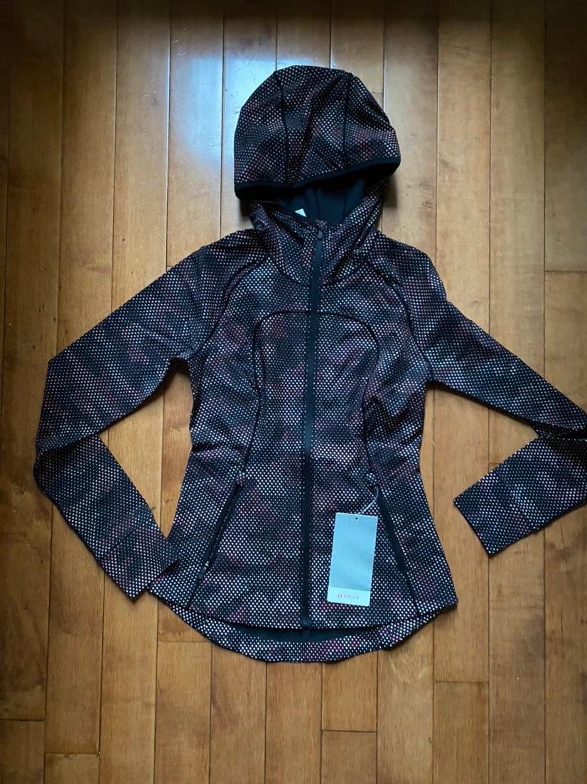 Lululemon seawheeze reflective jacket