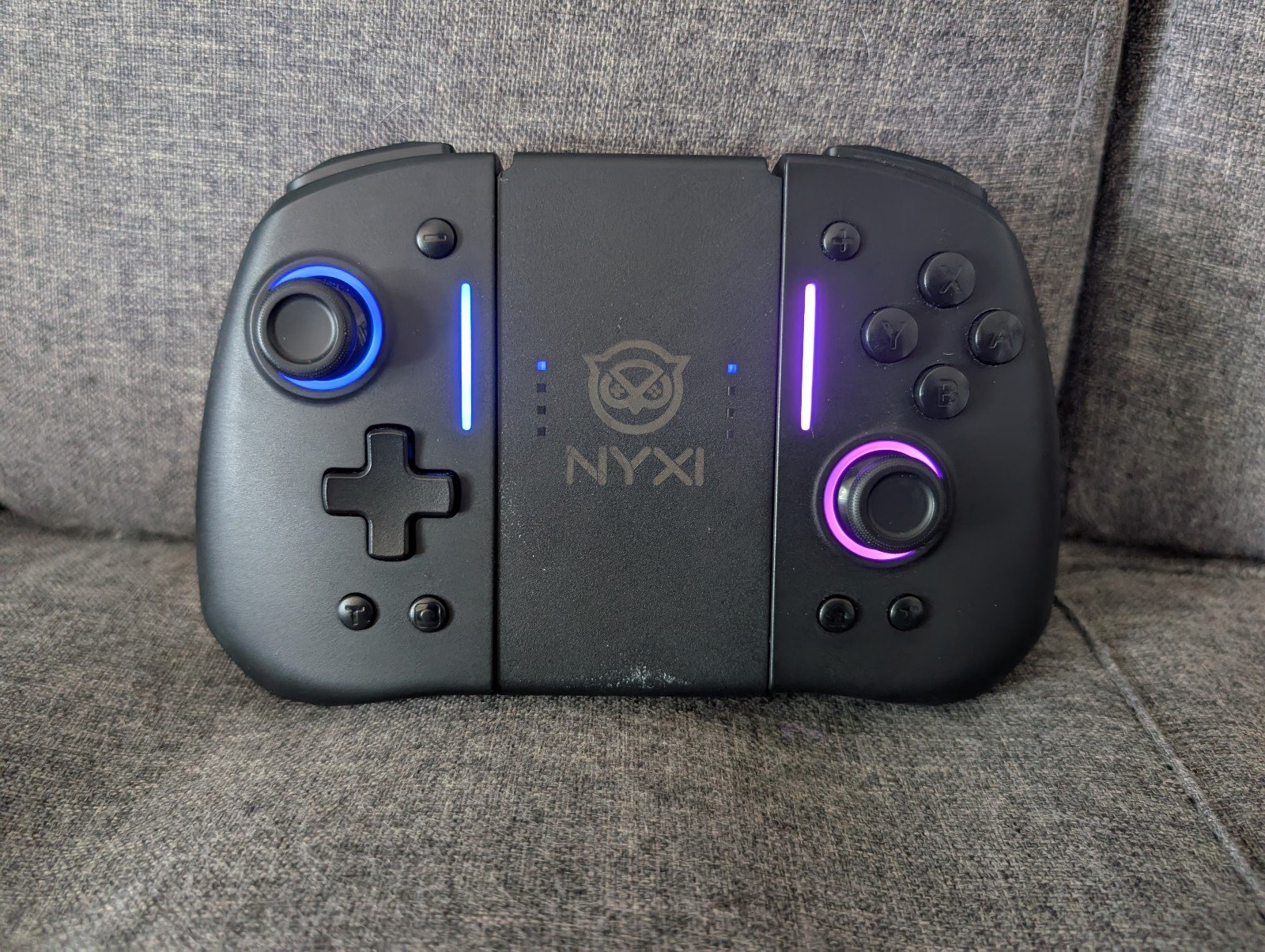 Xbox Style Joycon Controllers