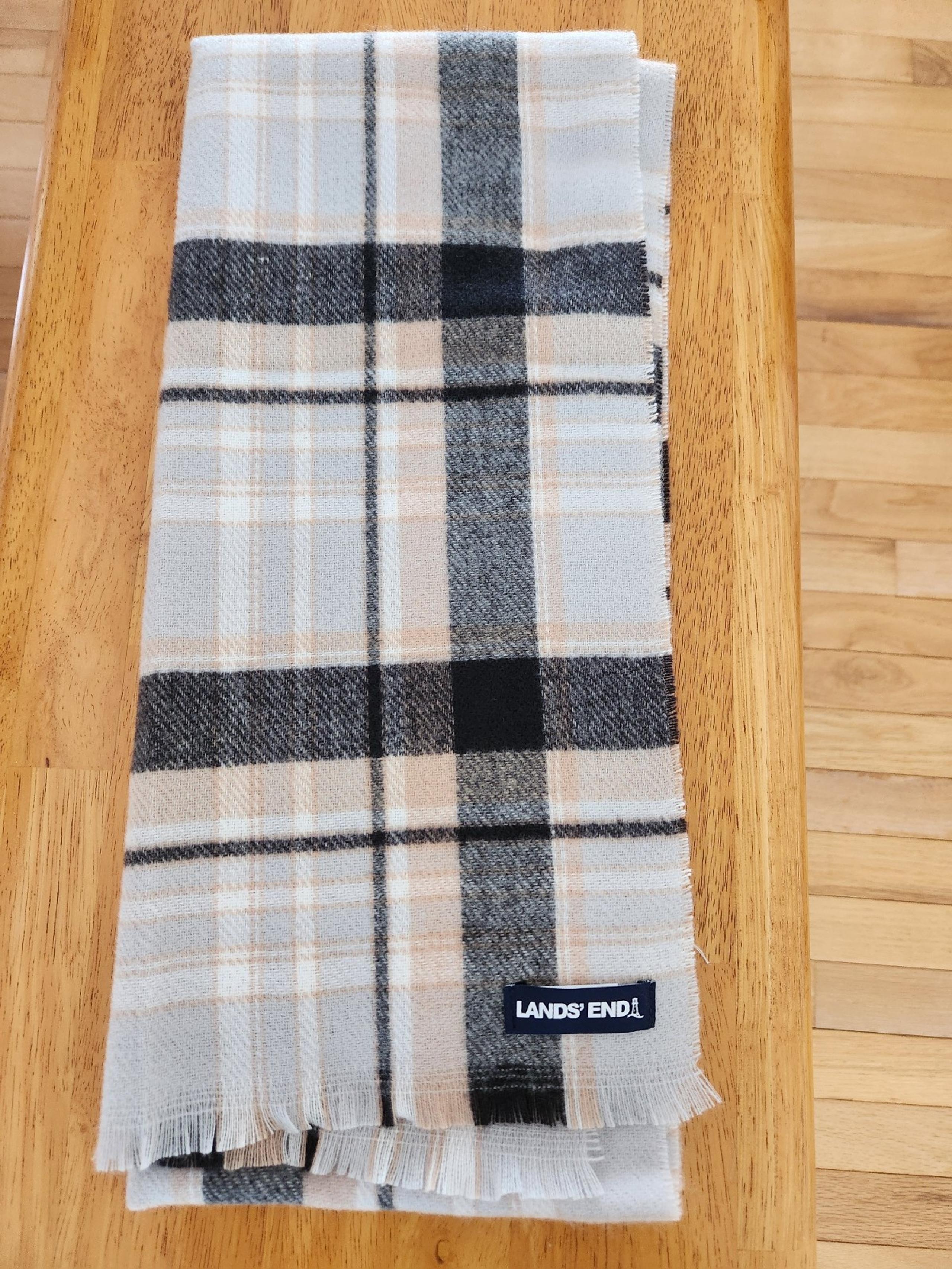 SCARF LANDS END BLACK WHITE TAN GRAY ULTRA SOFT FEELS LIKE CASHMERE NEW