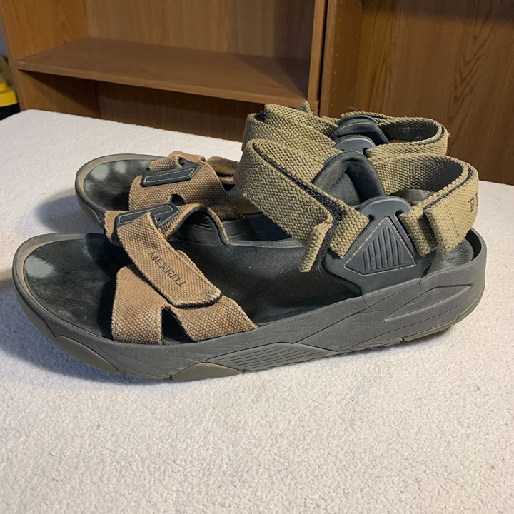 Merrell Filson Convert Green Black Sandals Size 12