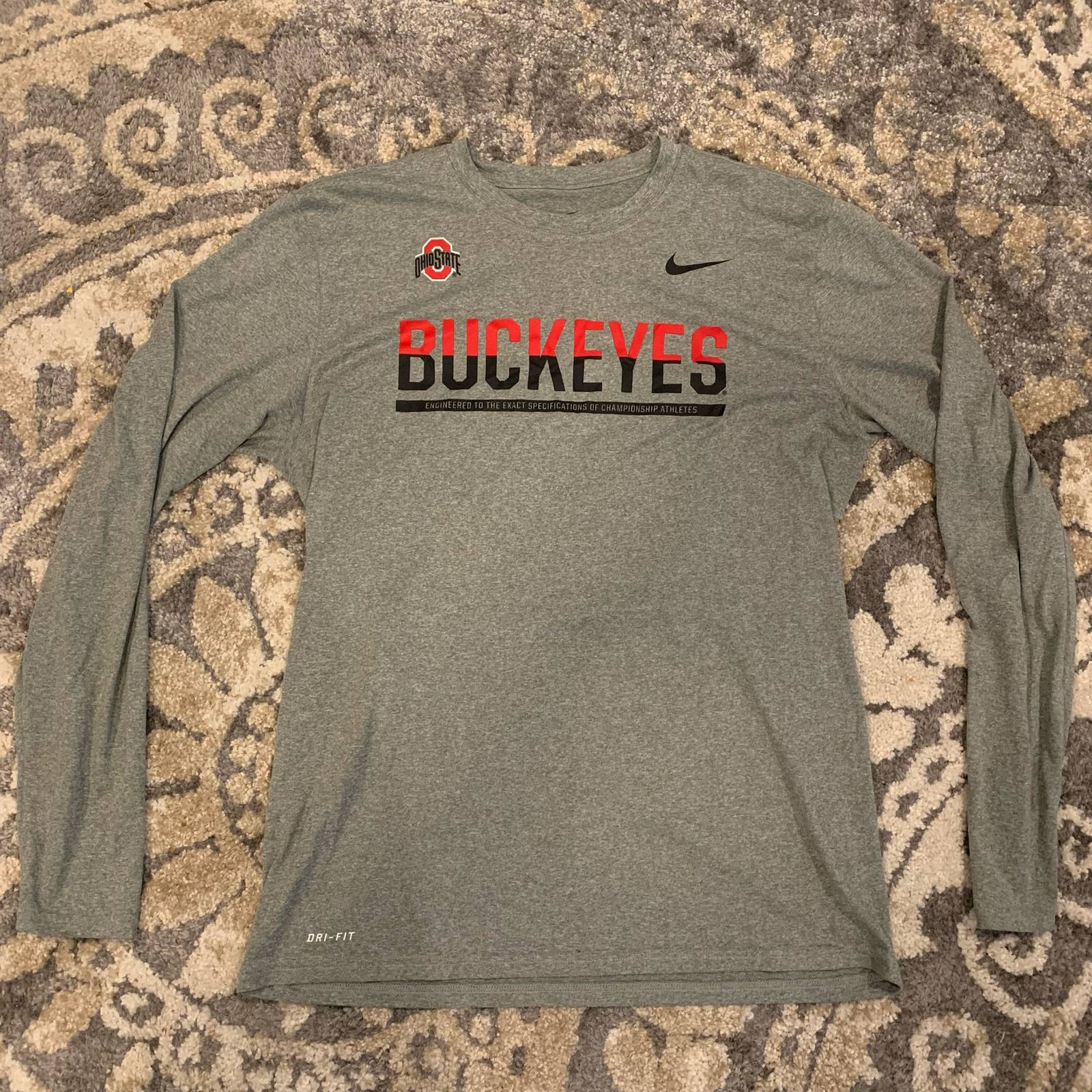 Ohio State Buckeyes NCAA x Nike Dri-Fit LS Athletic Cut Tee Men’s Size Large