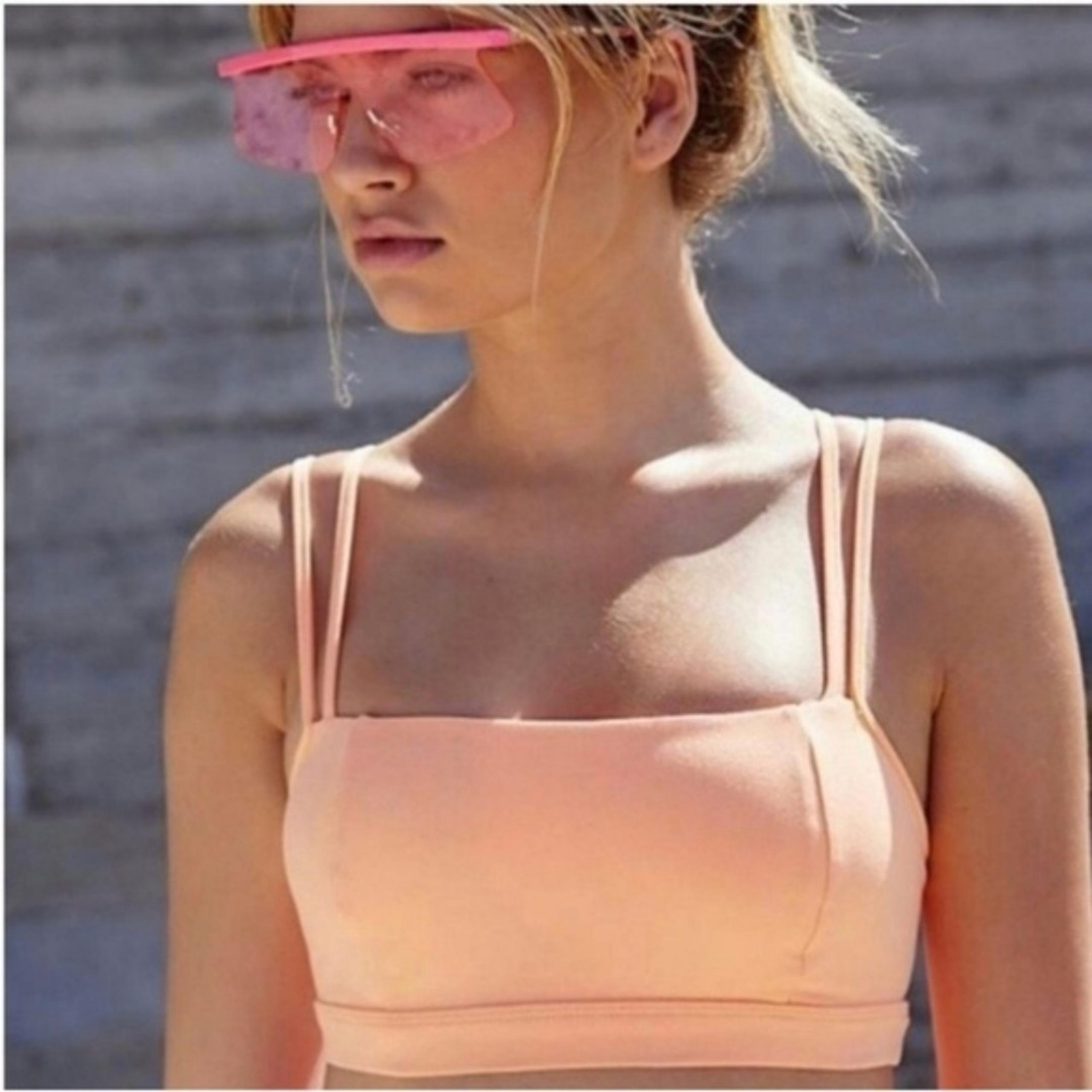 Free People Movement Idris Peach Horizon Sports Bra NWT womens size small S