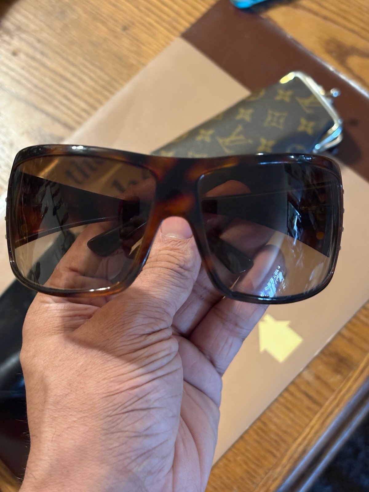 sunglasses