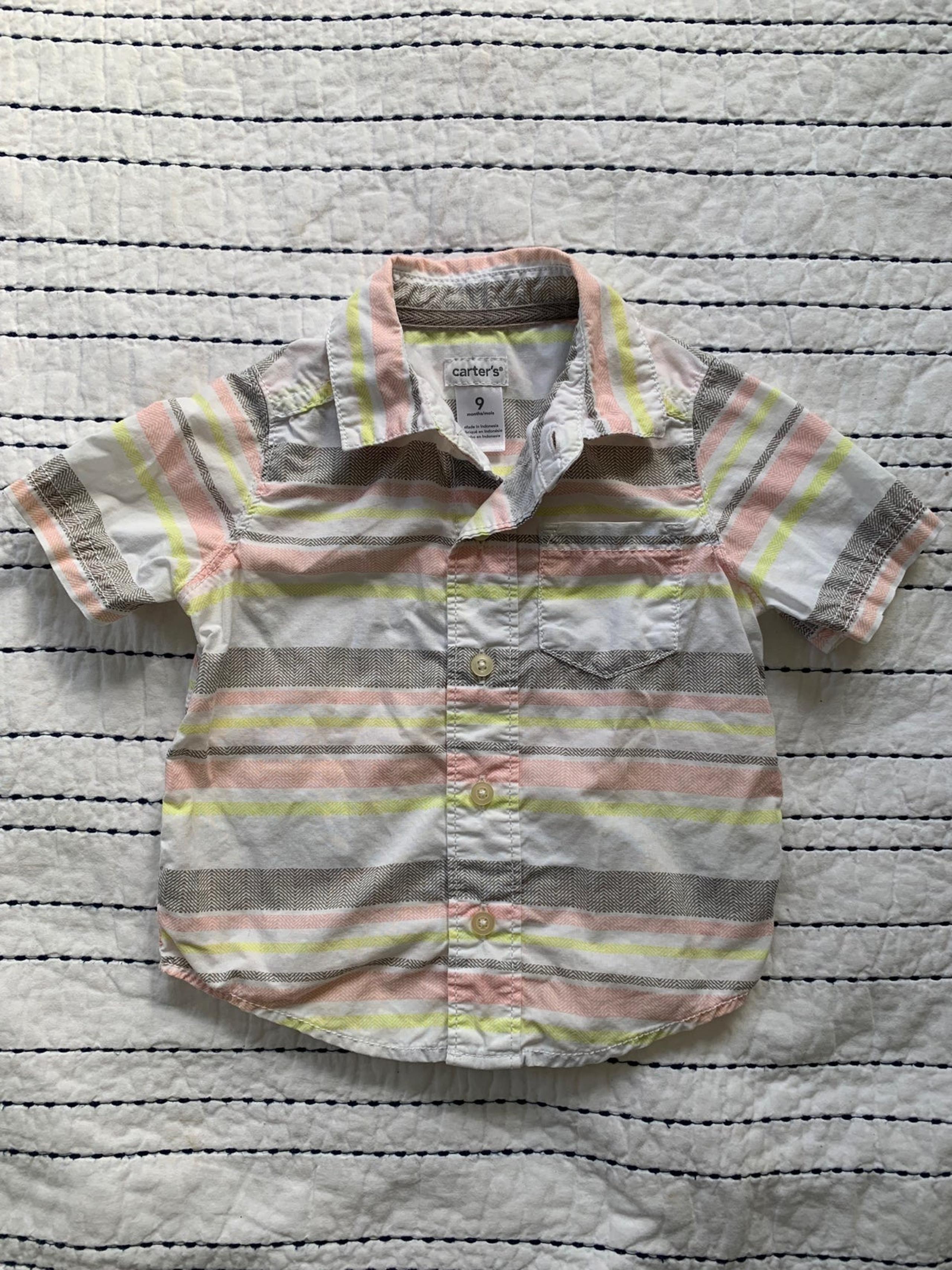 Carter’s Boys Button Up Striped Shirt size 9 mths