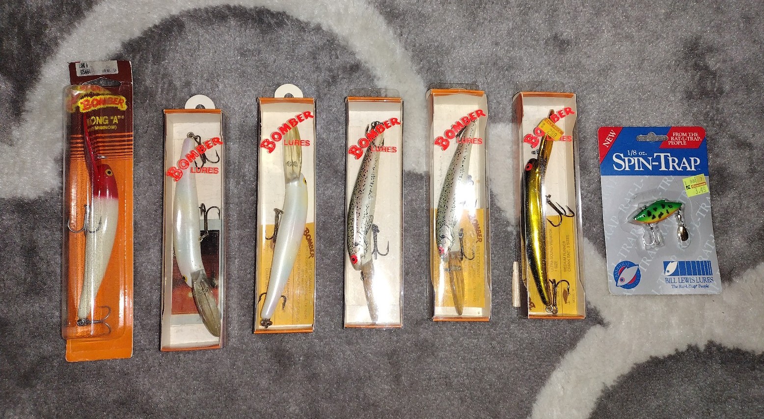 Huge Lot Vintage Fishing Lures, Hooks, Rigs, Jugs, Wire, Sinker Fisherman Tackle