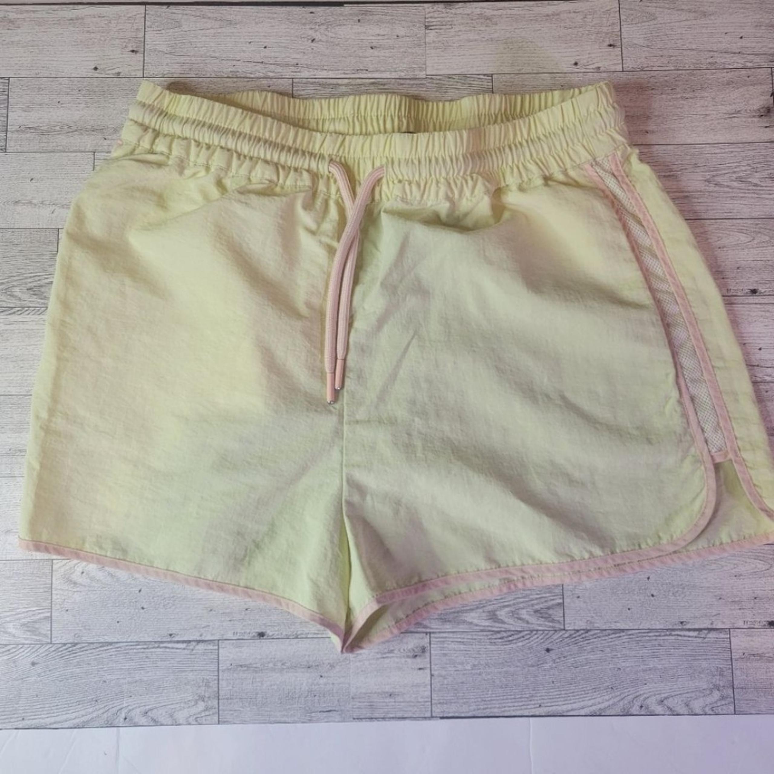 Zara Women Nylon Shorts Size Small