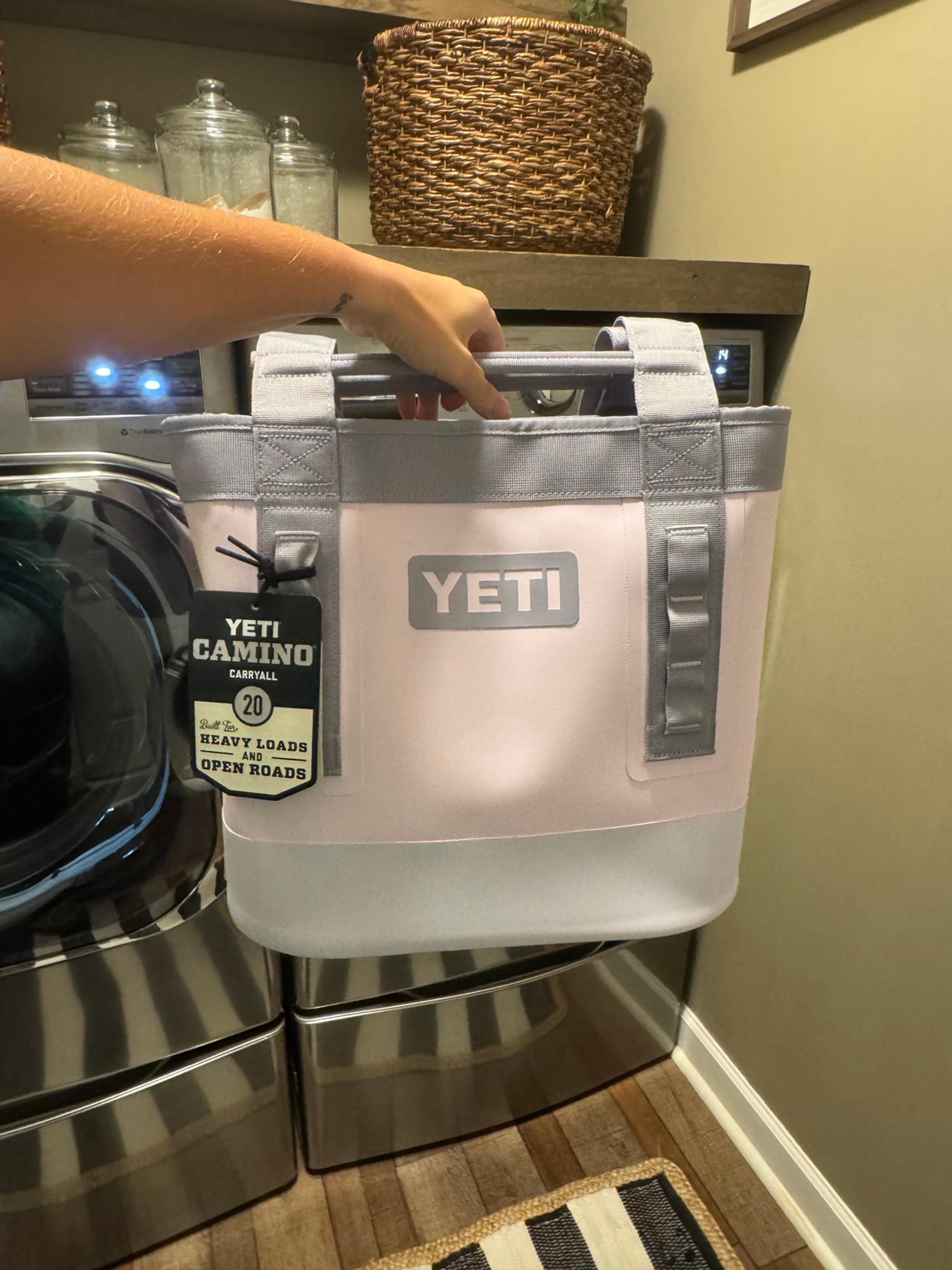 Yeti Camino 20 cherry blossom