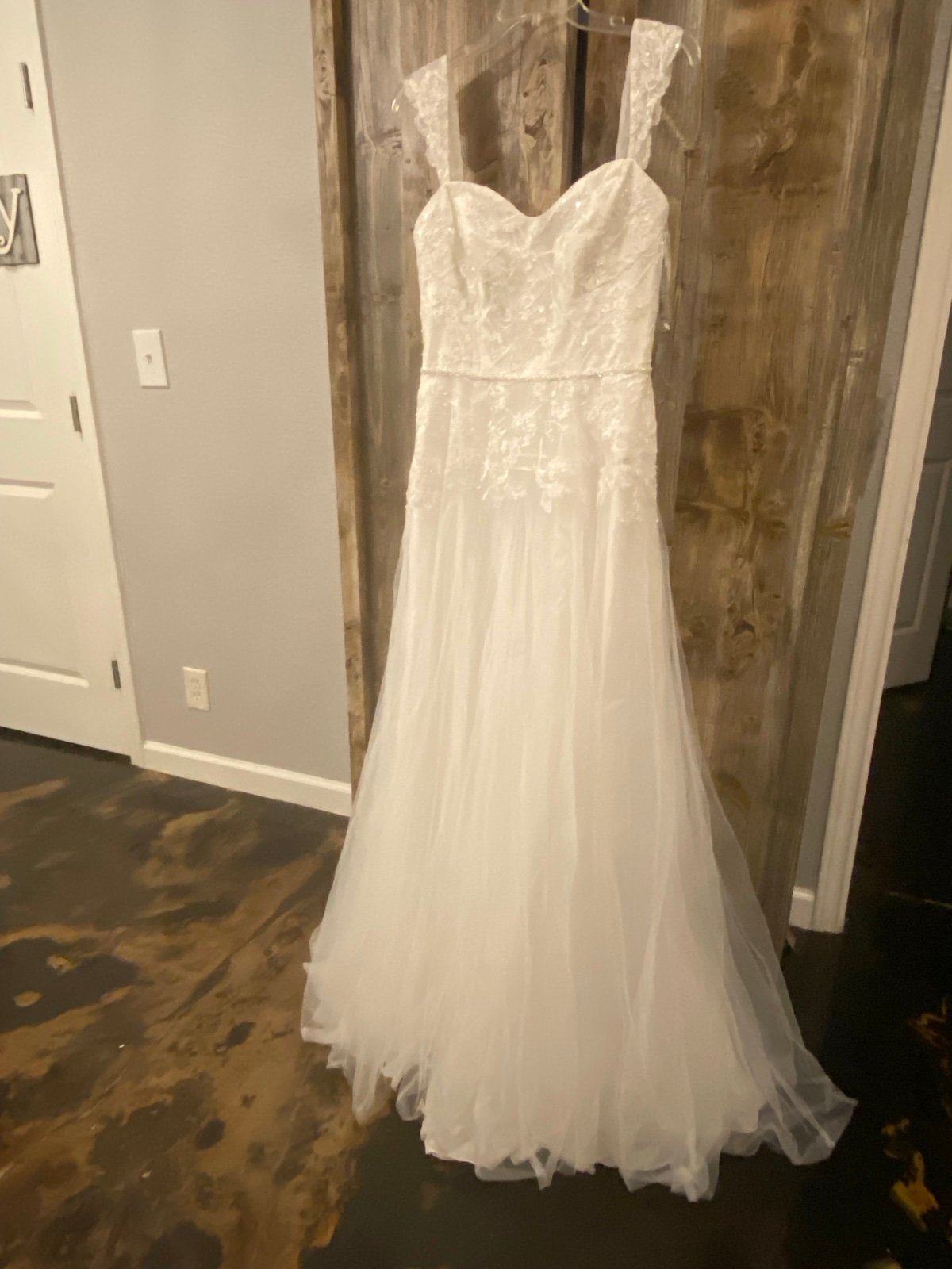 Wedding Dress Size 8 Soft White