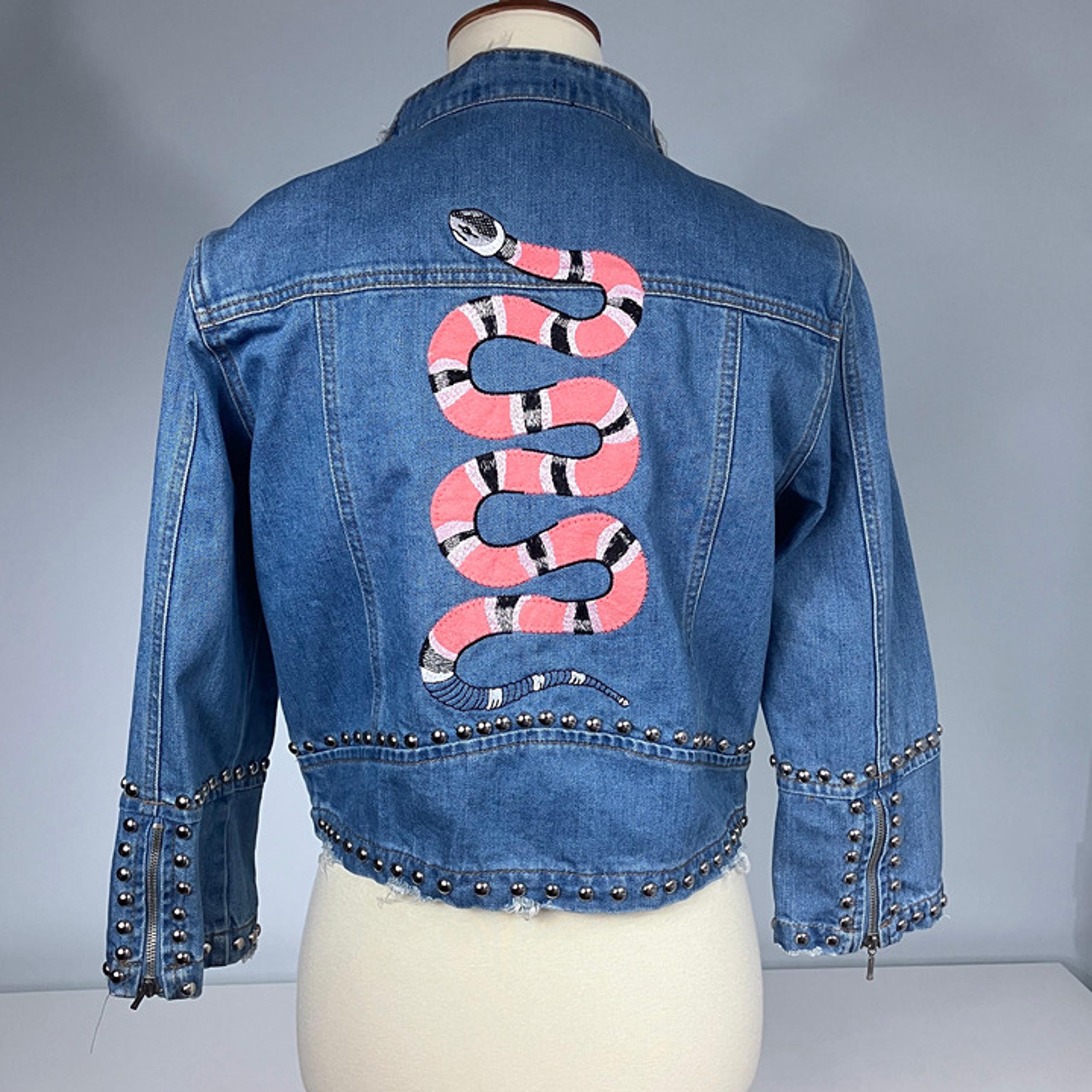 Fernanda Farah Snake Patch Denim Crop Moto Jacket Embroidered Studded Medium
