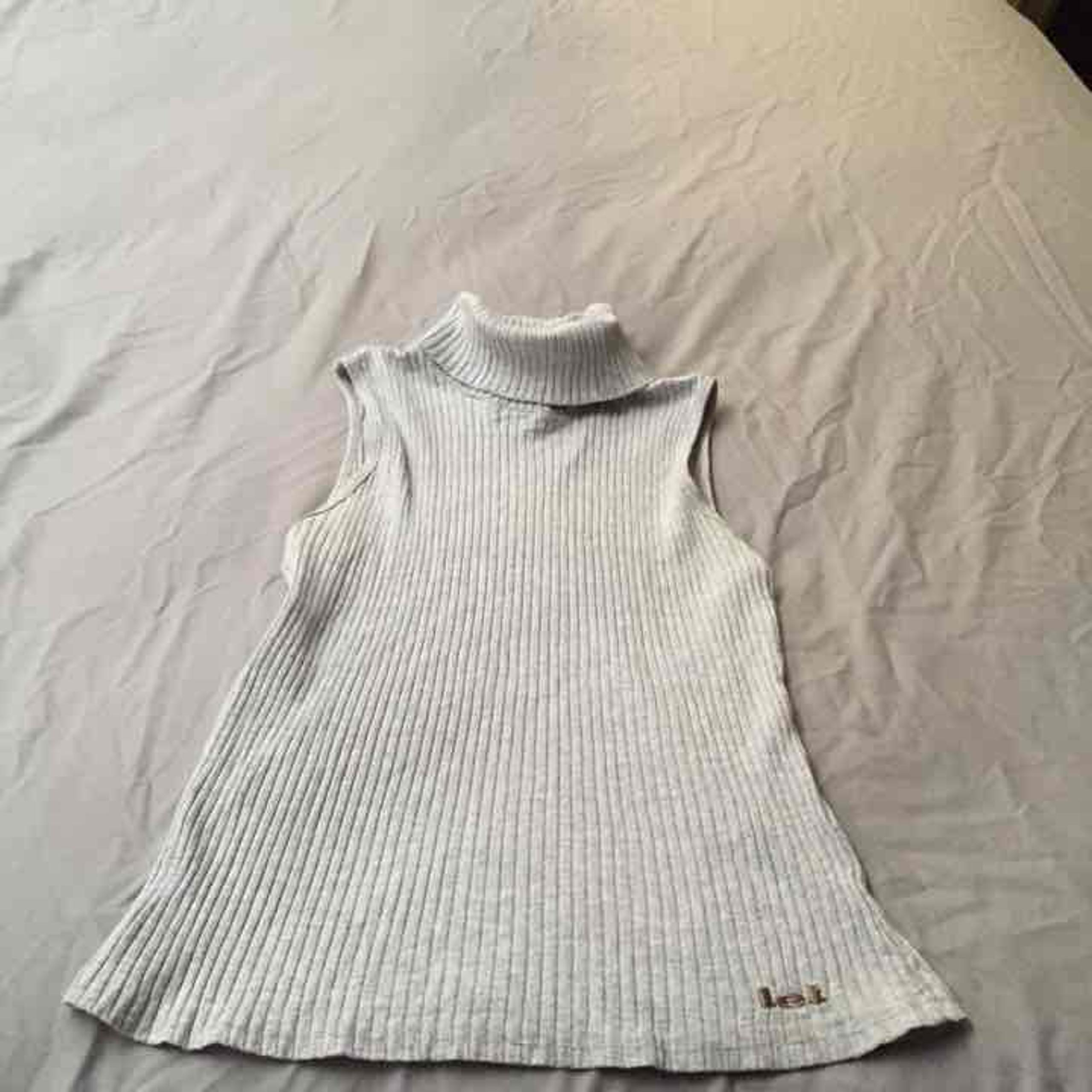 LEI turtle neck tank