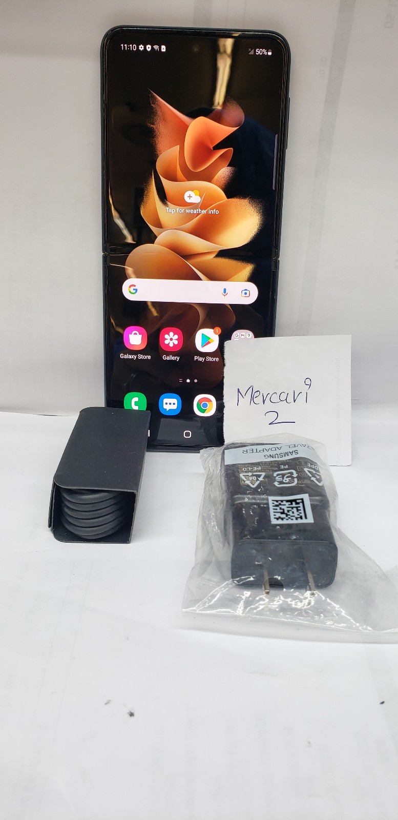 Z flip 3 128gb Unlocked/ some dents on the phone