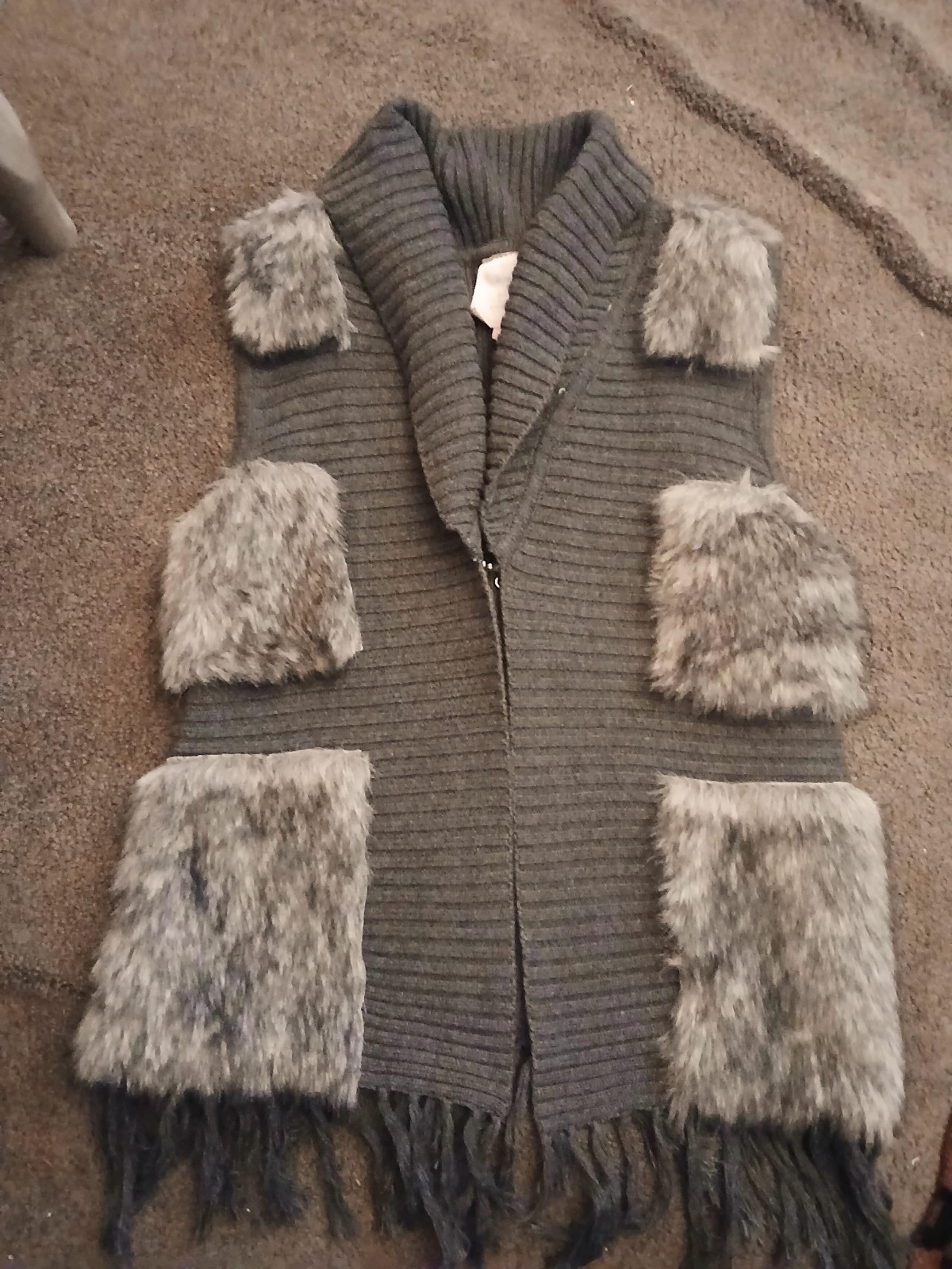 Romeo and Juliet Couture brand women's size medium gray/faux fur vest