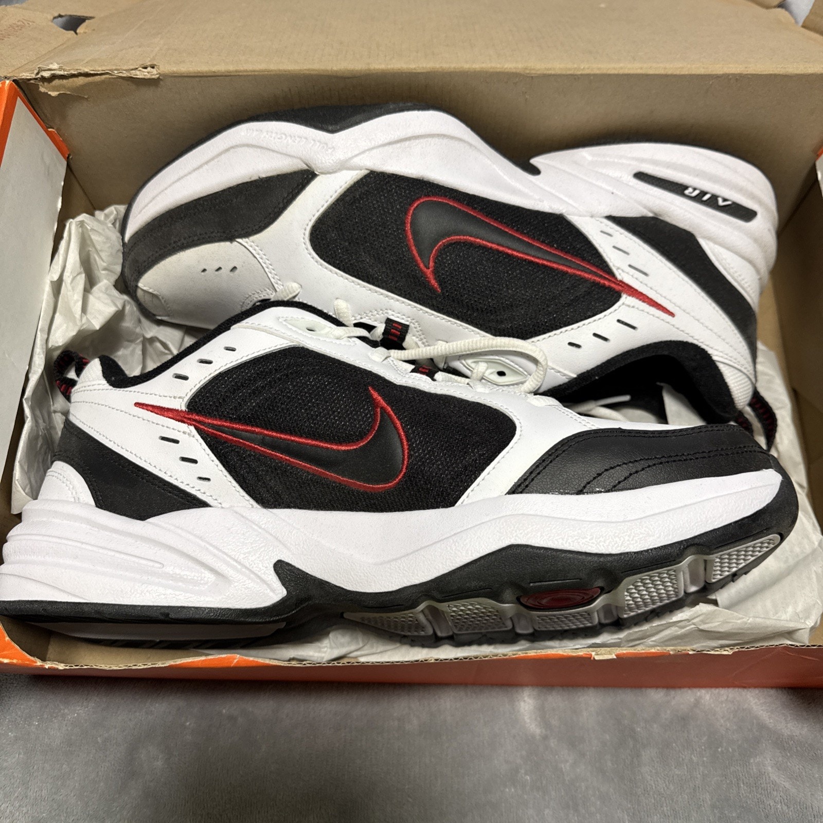Nike AIR MONARCH IV Men White Black Red 101 Walking Shoe Mens 12 BNWT