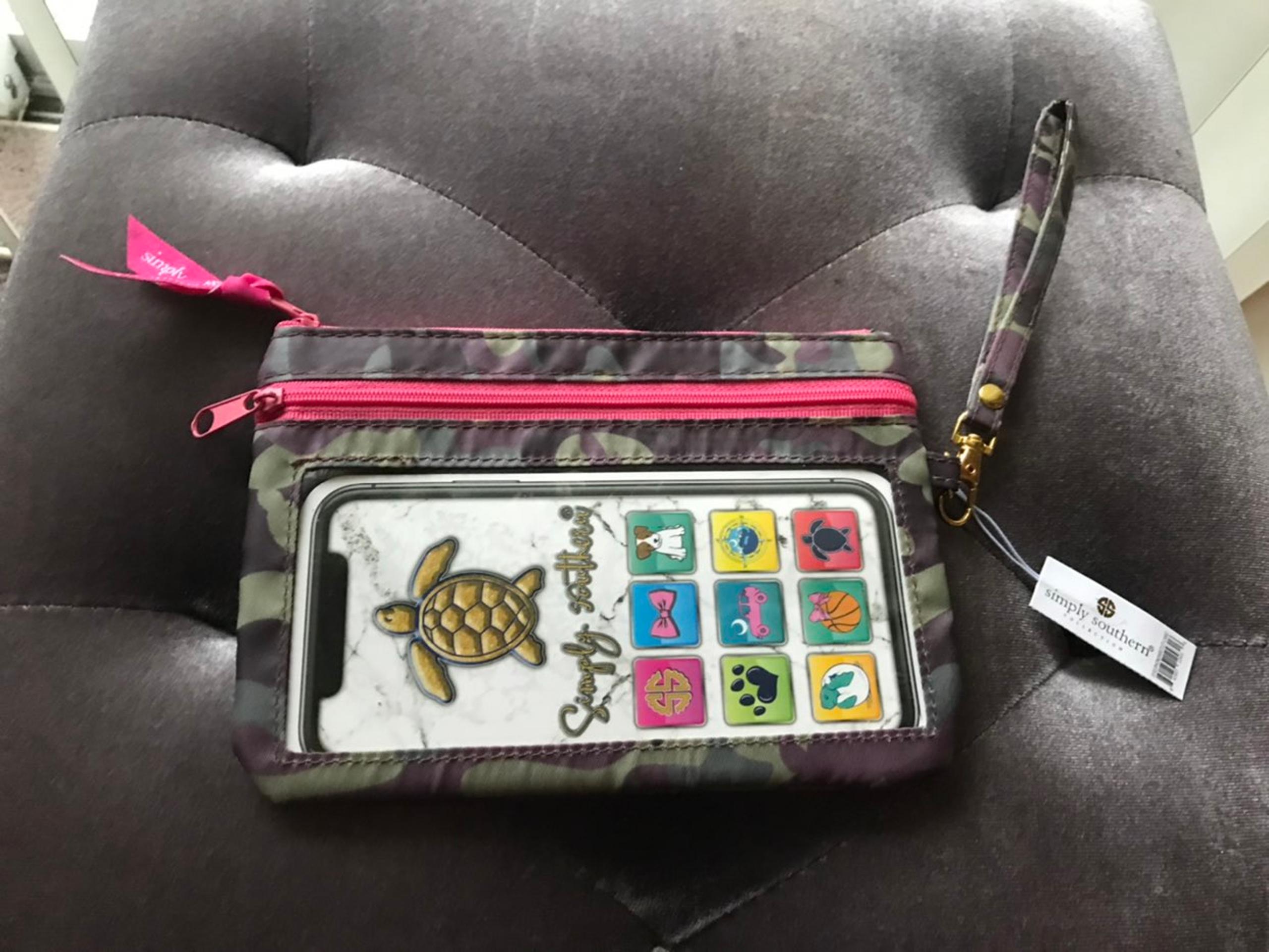 Simply Southern wrislet wallet