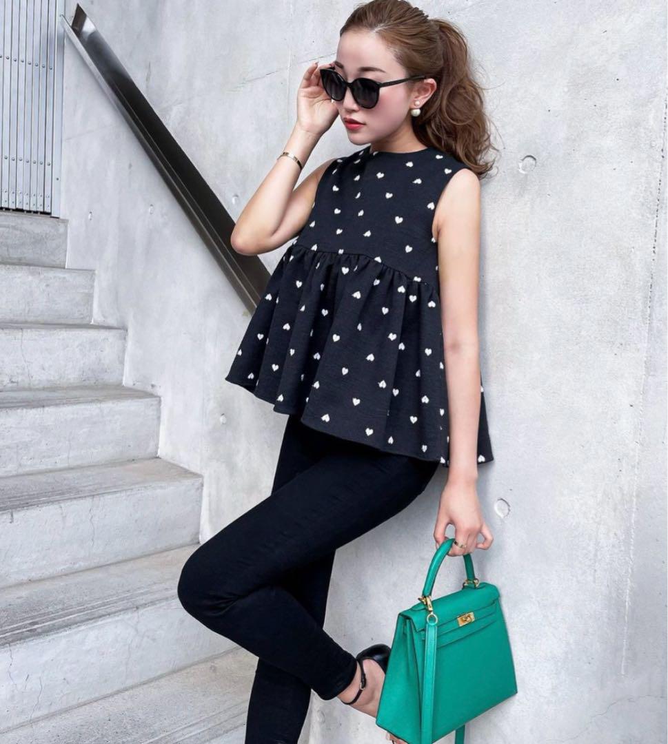 Sheller Heart Tweed Flare Top