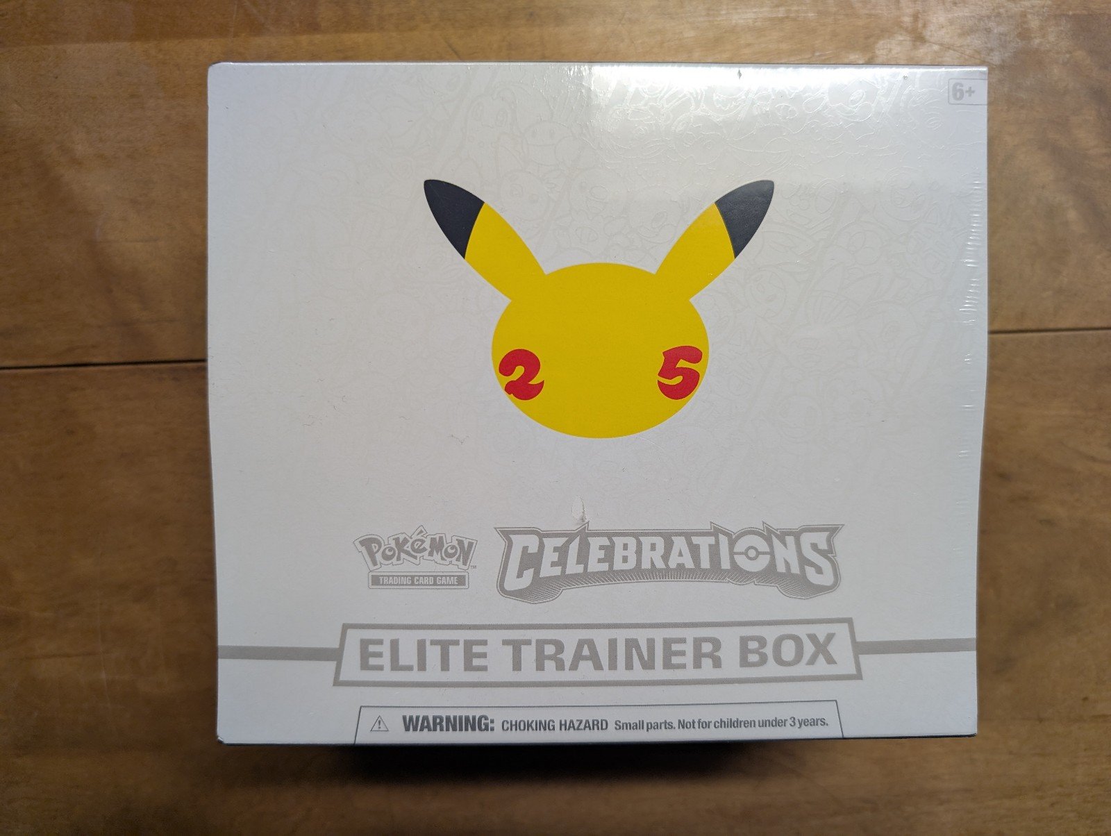 Elite Trainer Box Pokemon Celebrations