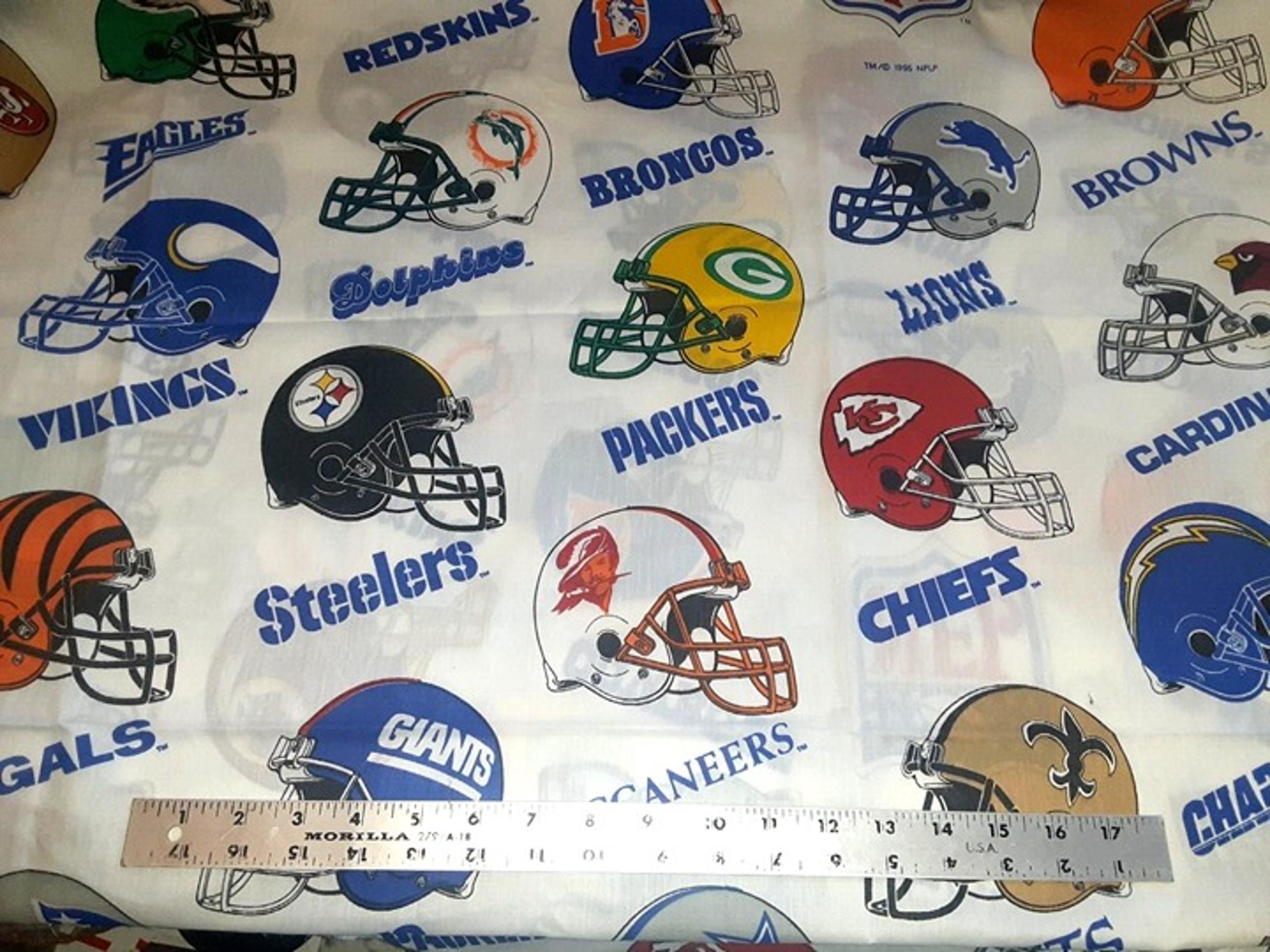 1 Yd VTG 1997 NFL Sports Fabric Teams Logos Helmets on White Background Chiefs