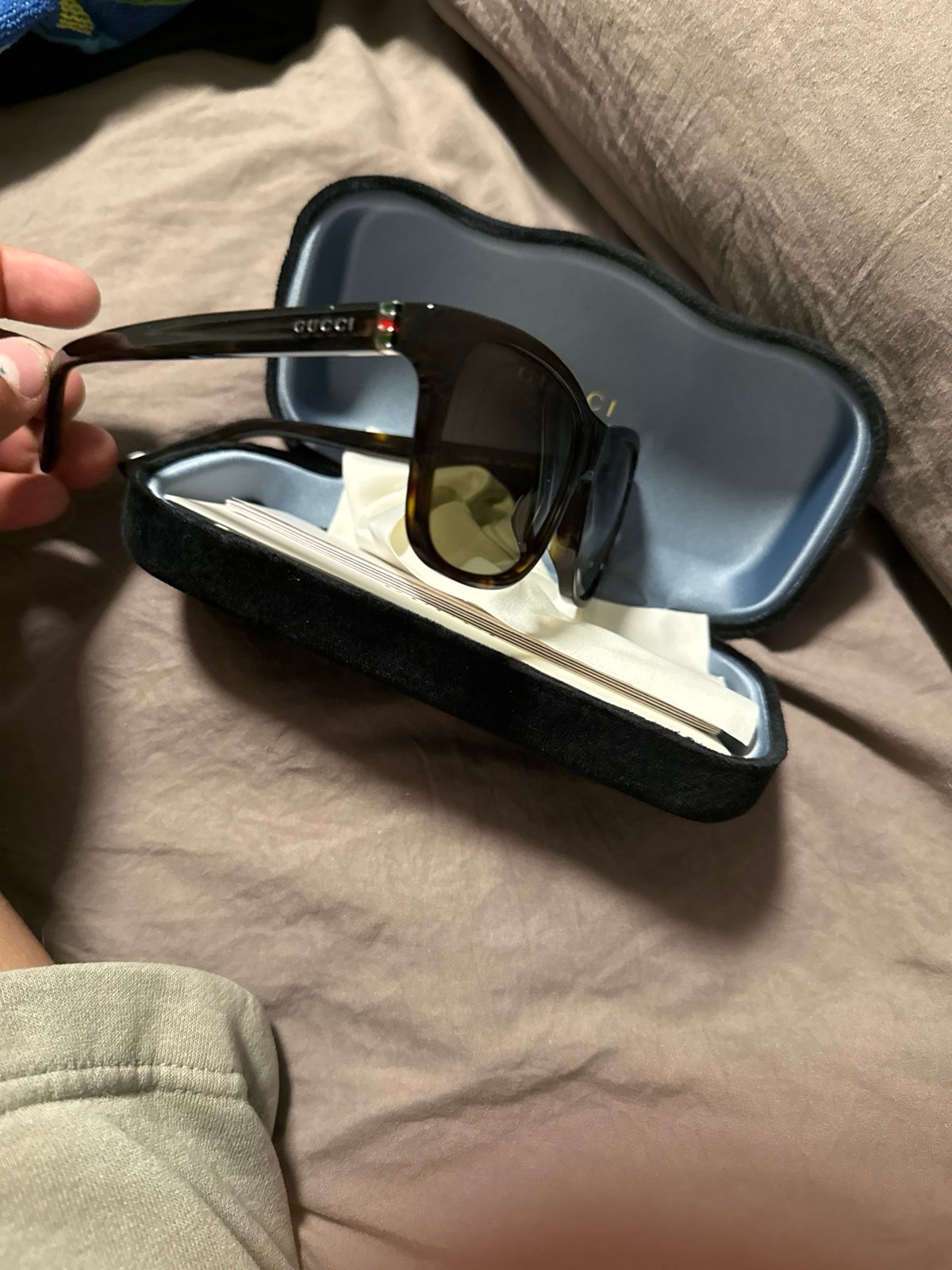 Gucci sun glasess