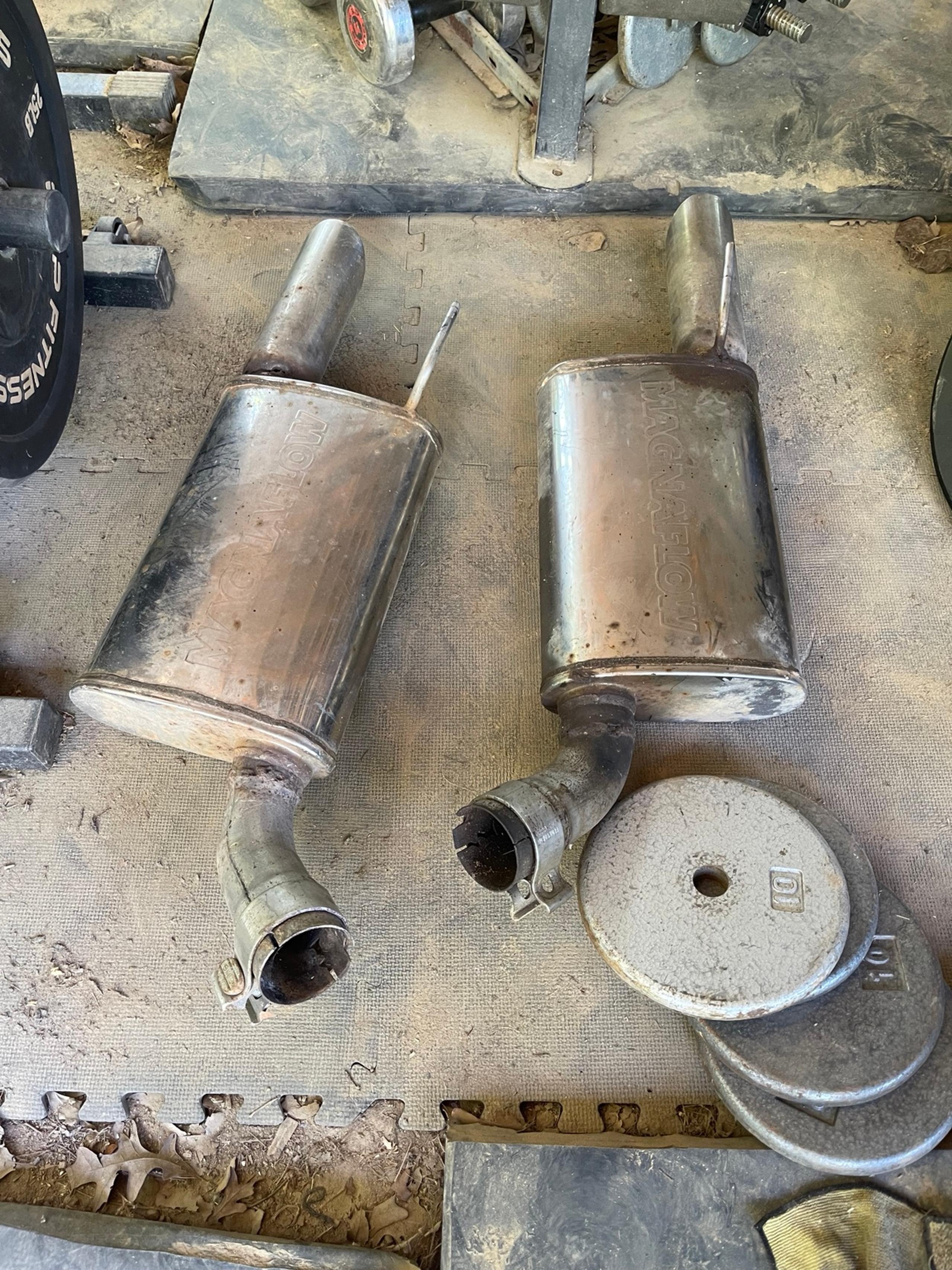 Mustang Magna flow axle back exhaust