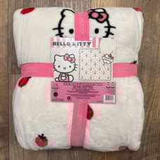 NWT! Hello Kitty Full/ Queen Strawberry Plush Blanket 90x90