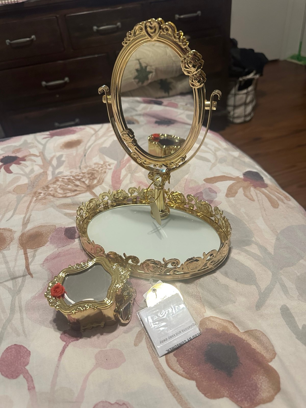 Bath and bodyworks Belle mirror and sanitizer holder