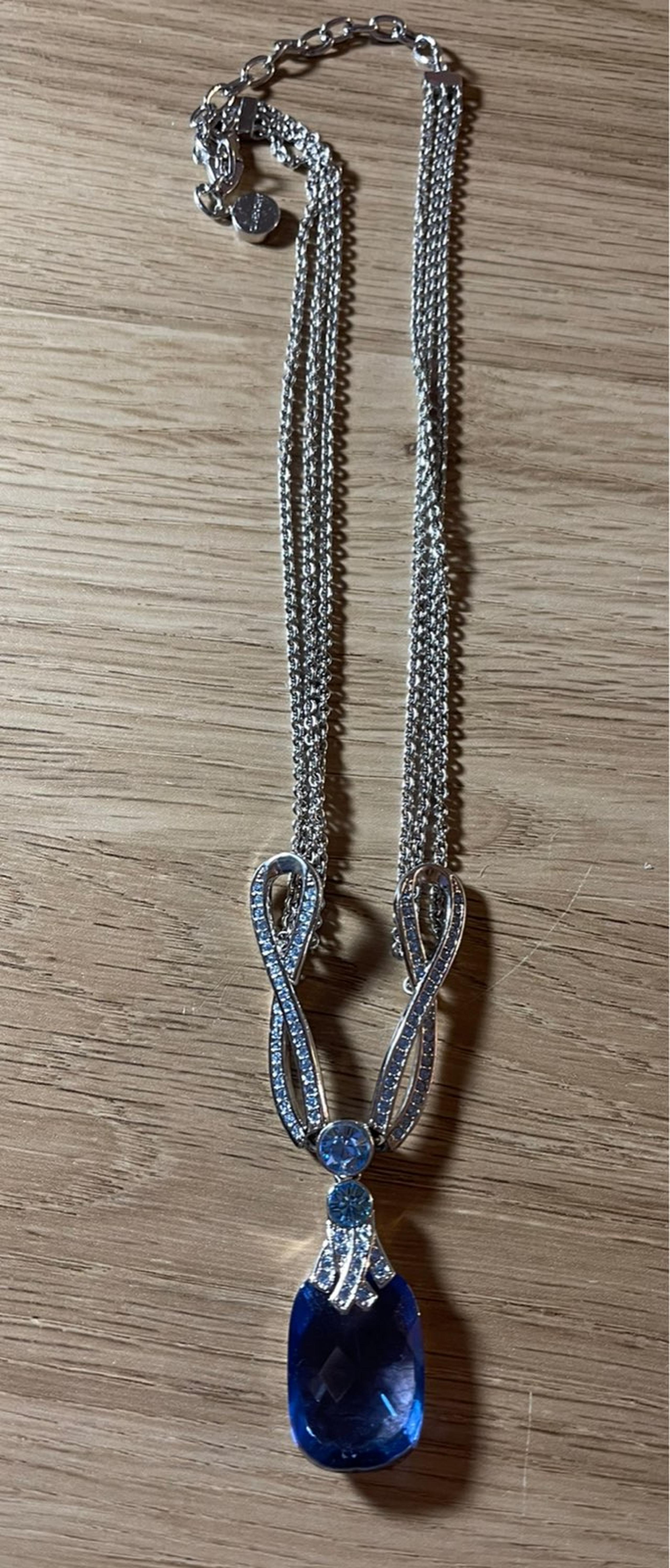 GIVENCHY WOMENS NECKLACE LIGHT BLUE