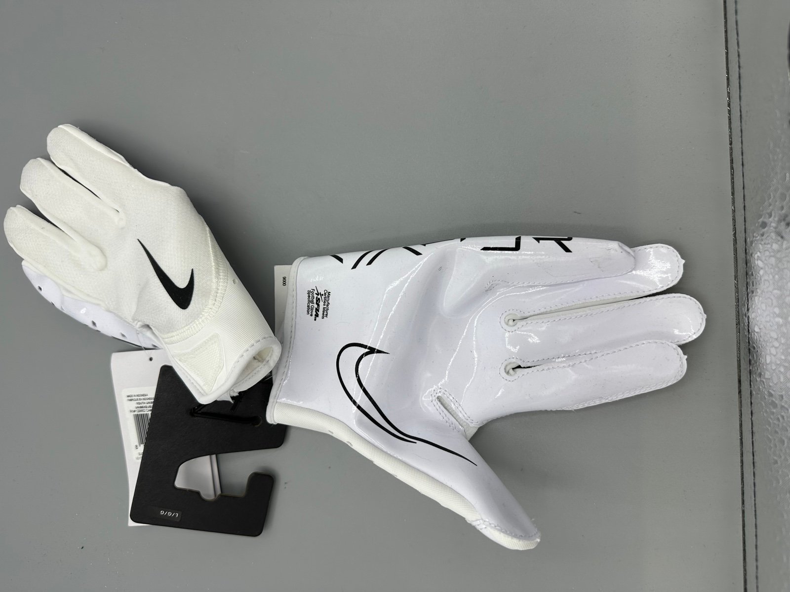 Nike Vapor Jet 7.0 White Black Football Receiver Gloves Youth Size Large
