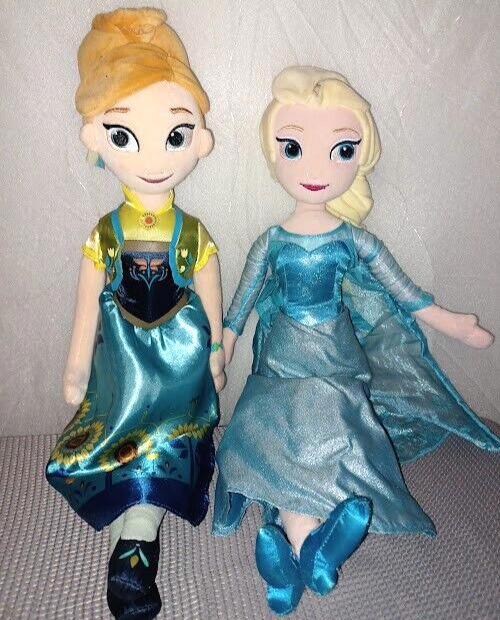 Disney Store sister set Elsa and Anna Frozen Plushes 20 each Original Authentic