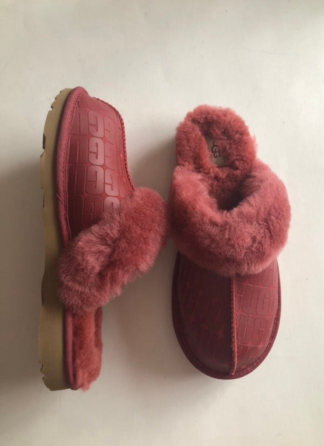 UGG Cozy II leather plush slipper. Indoor. Outdoor. Women's. New. Size: 7