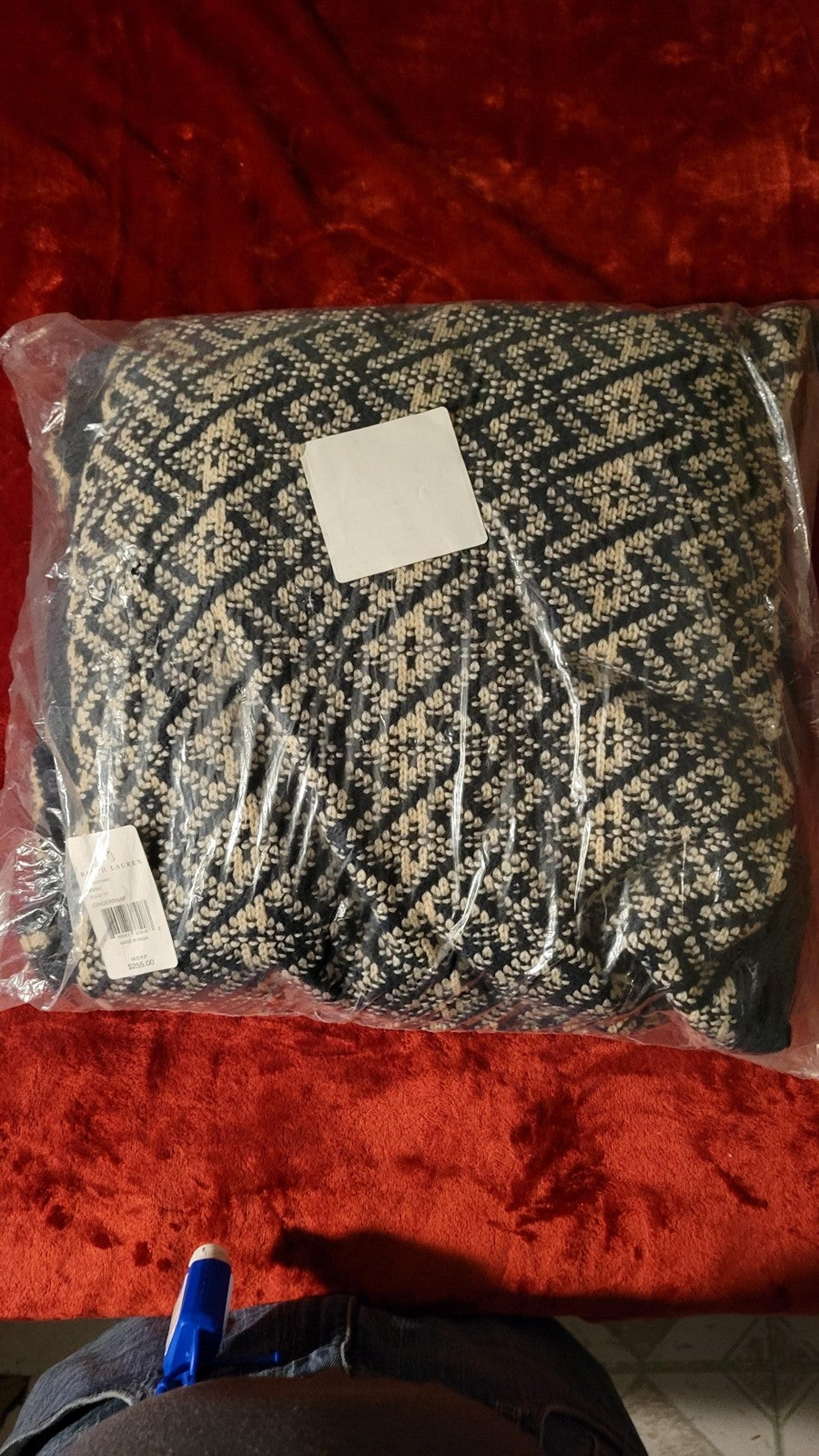 Throw pillow
