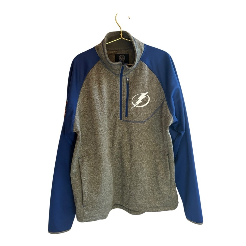 Tampa Bay Lightning quarter zip jacket. Men's Size XL.