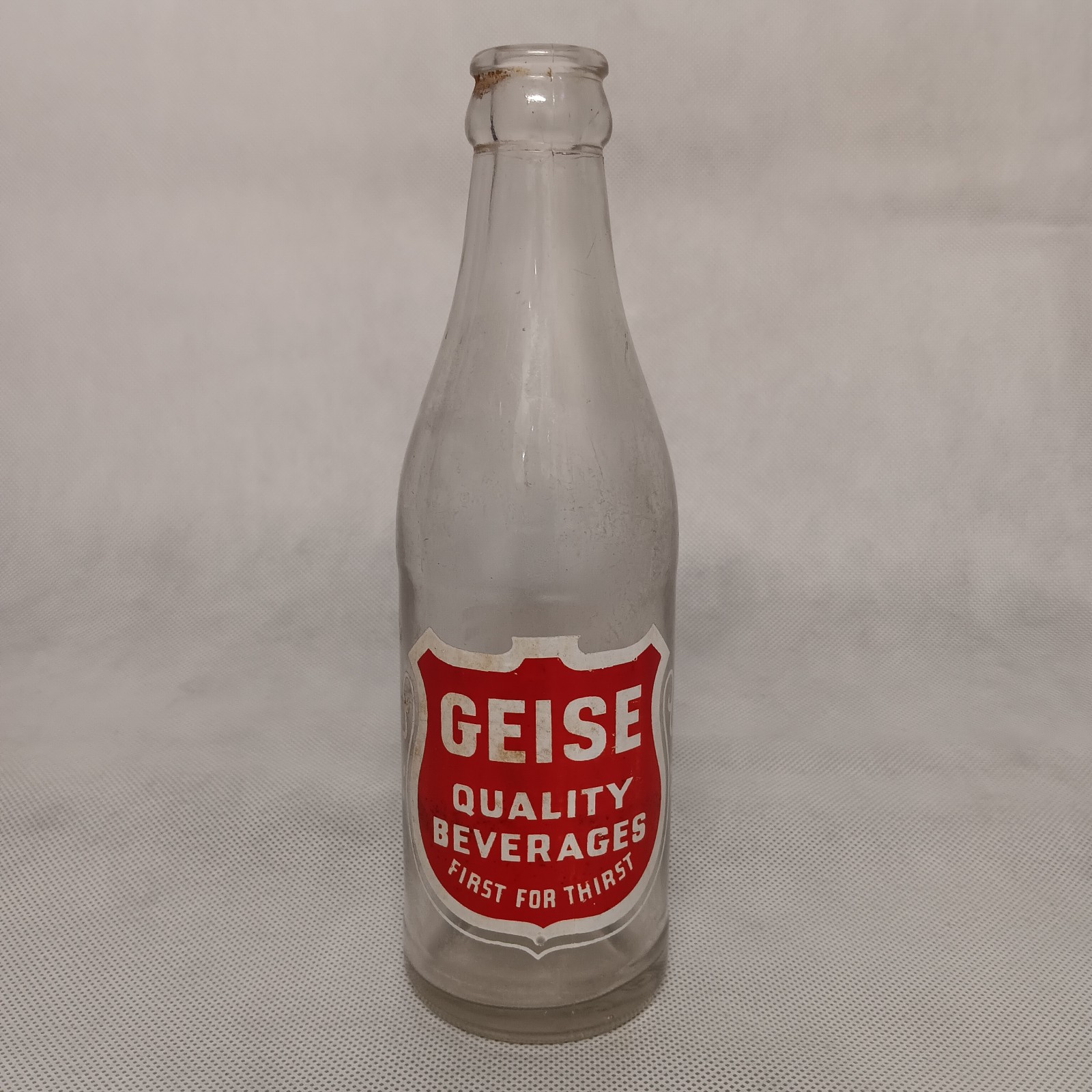 Geise Beverages Bottle 7 oz Council Bluffs Iowa Red Label
