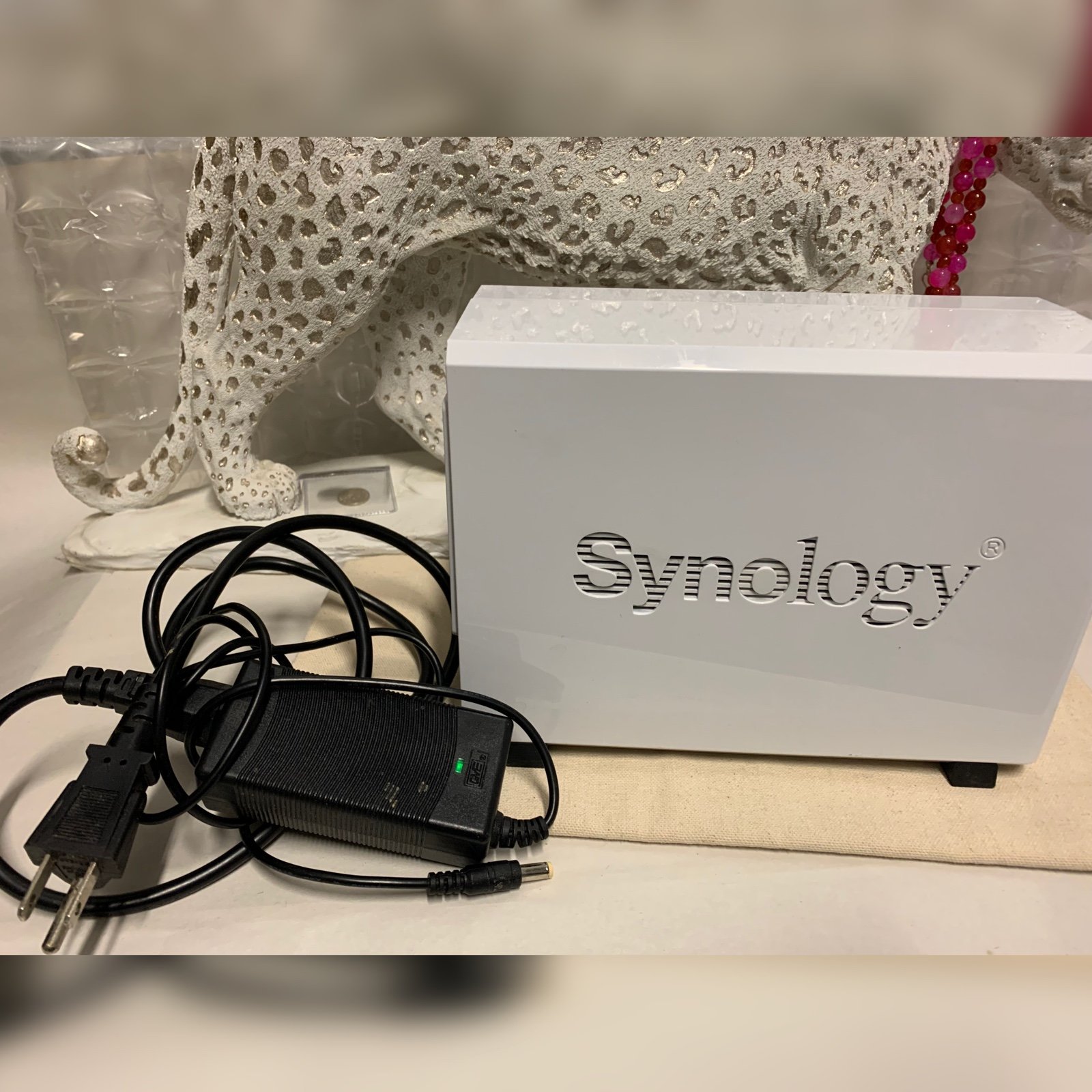 Synology DiskStation NAS DS220j 2-Bay W/ 1 HDD 2TB + Power